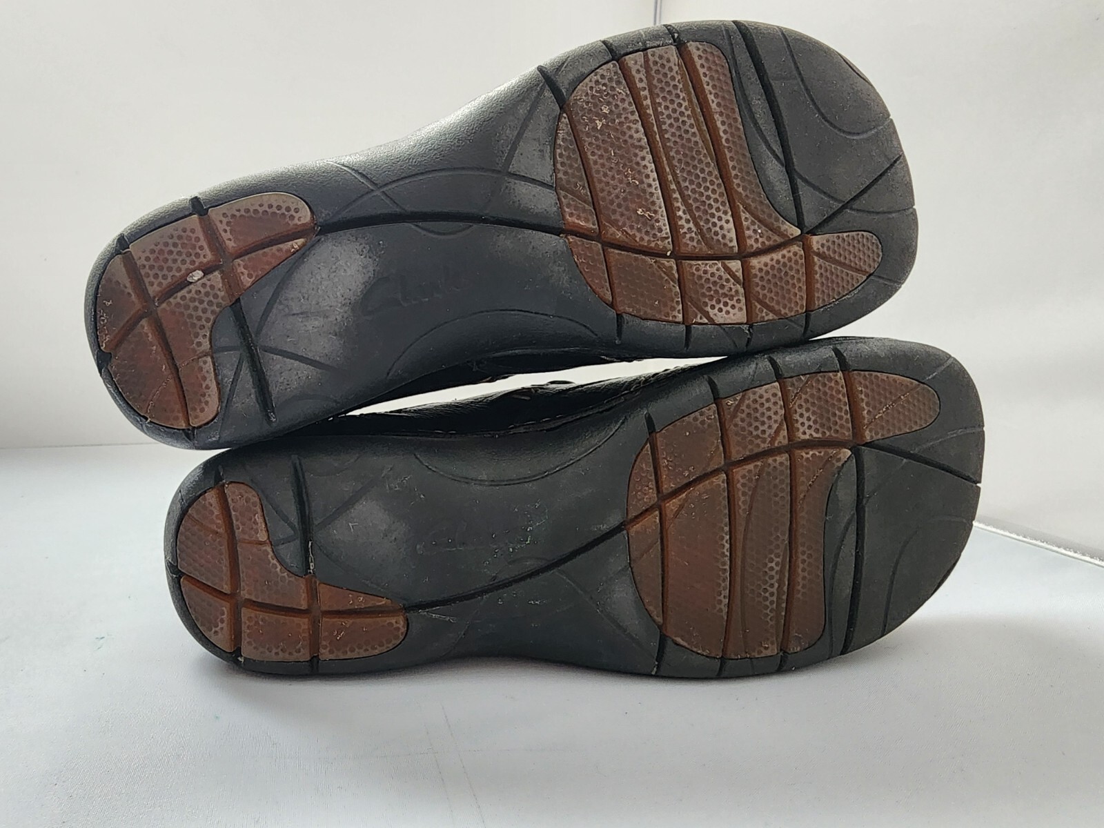 Clarks Unstructured Artisan Un.Loop Black leather slip-on shoes, size 5