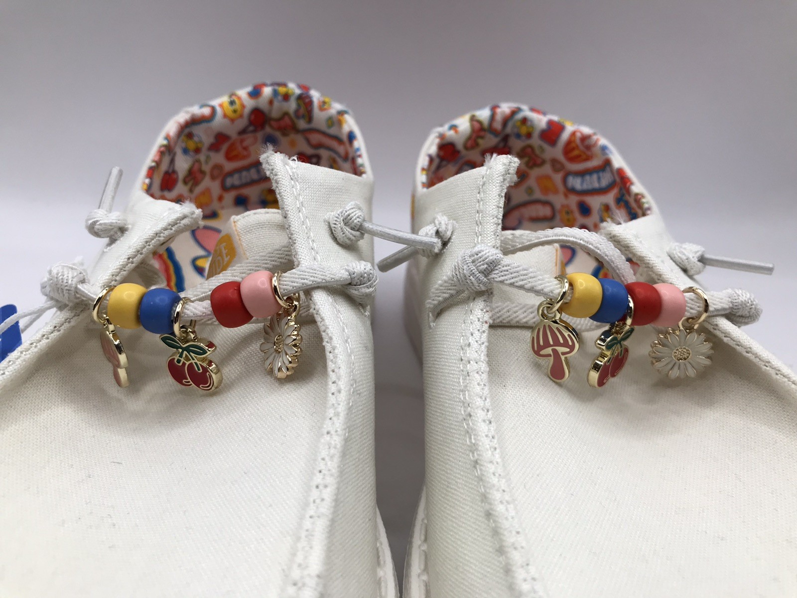 WOMEN’S OFF WHITE/MULTI HEY DUDE WENDY DANGLE CHARMS SLIP ON SNEAKER SIZE 7 NWT