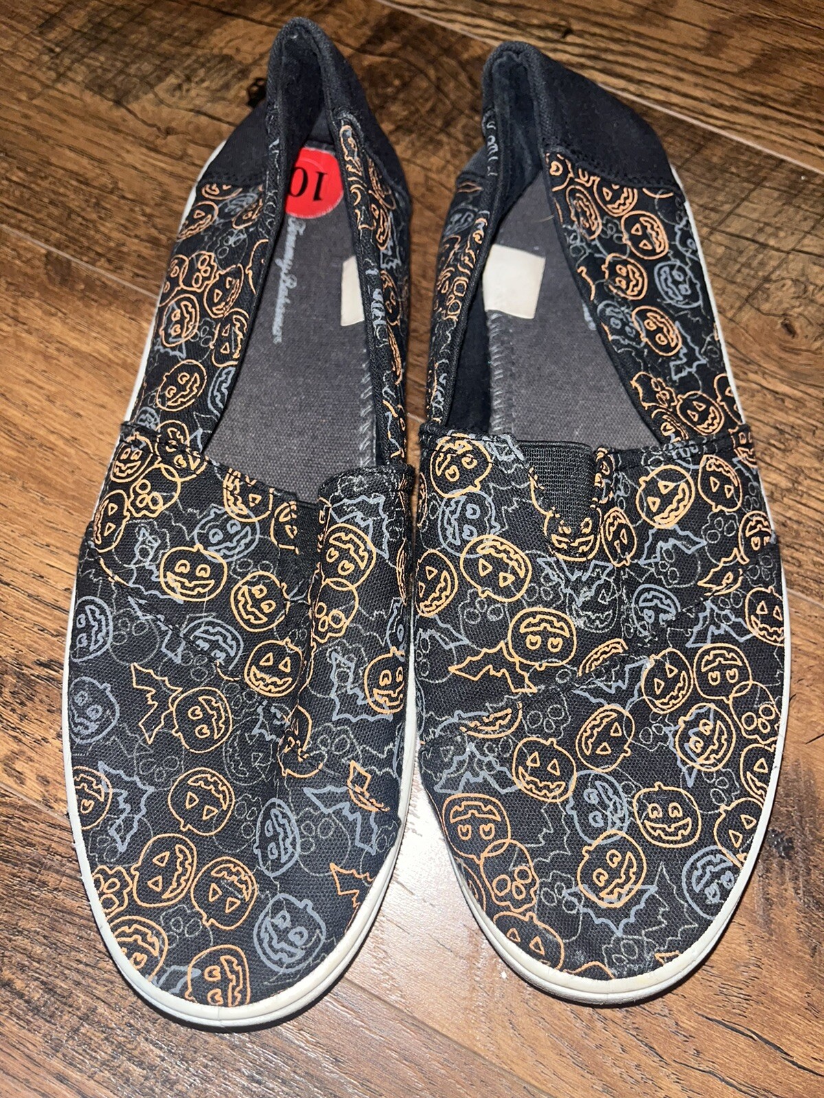 Womens Tommy Bahama Halloween Pumpkin Jackolatern Skull Bag Slip On Comfort Shoe