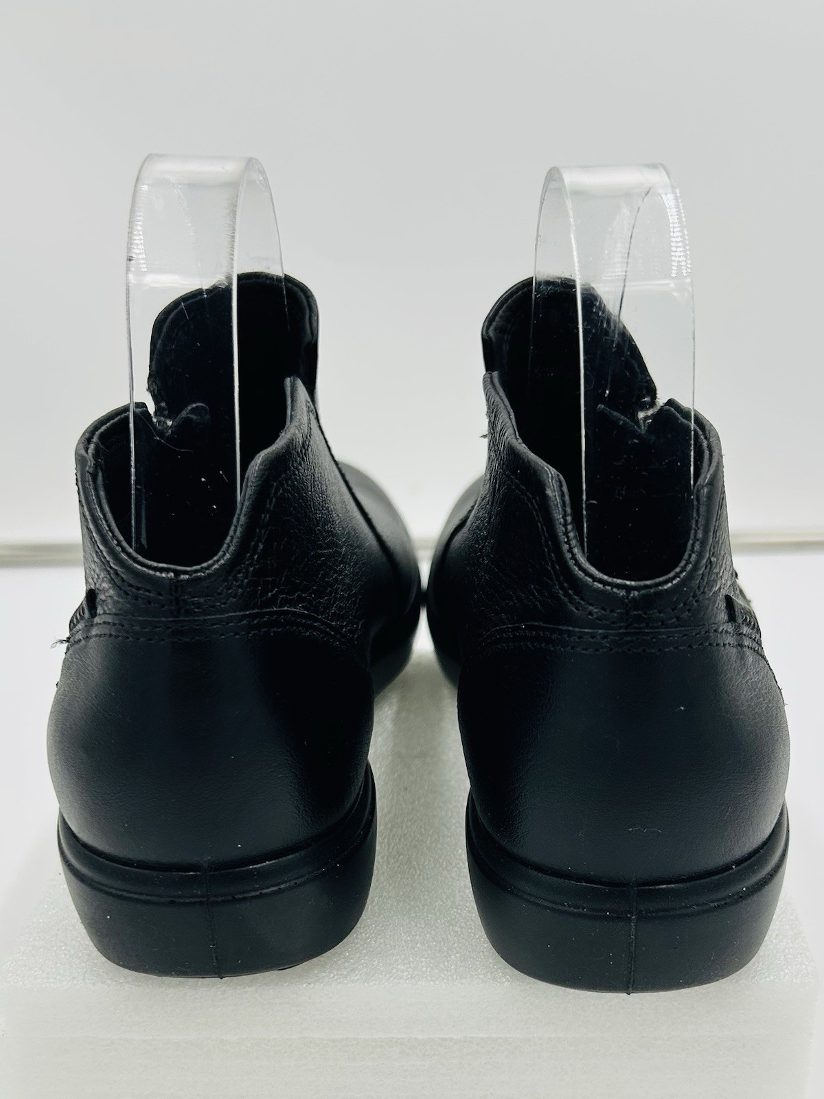Ecco Soft 7 Womens Sz EU 40 US 9-9.5 Zip Low Ankle Bootie Textured Black Leather