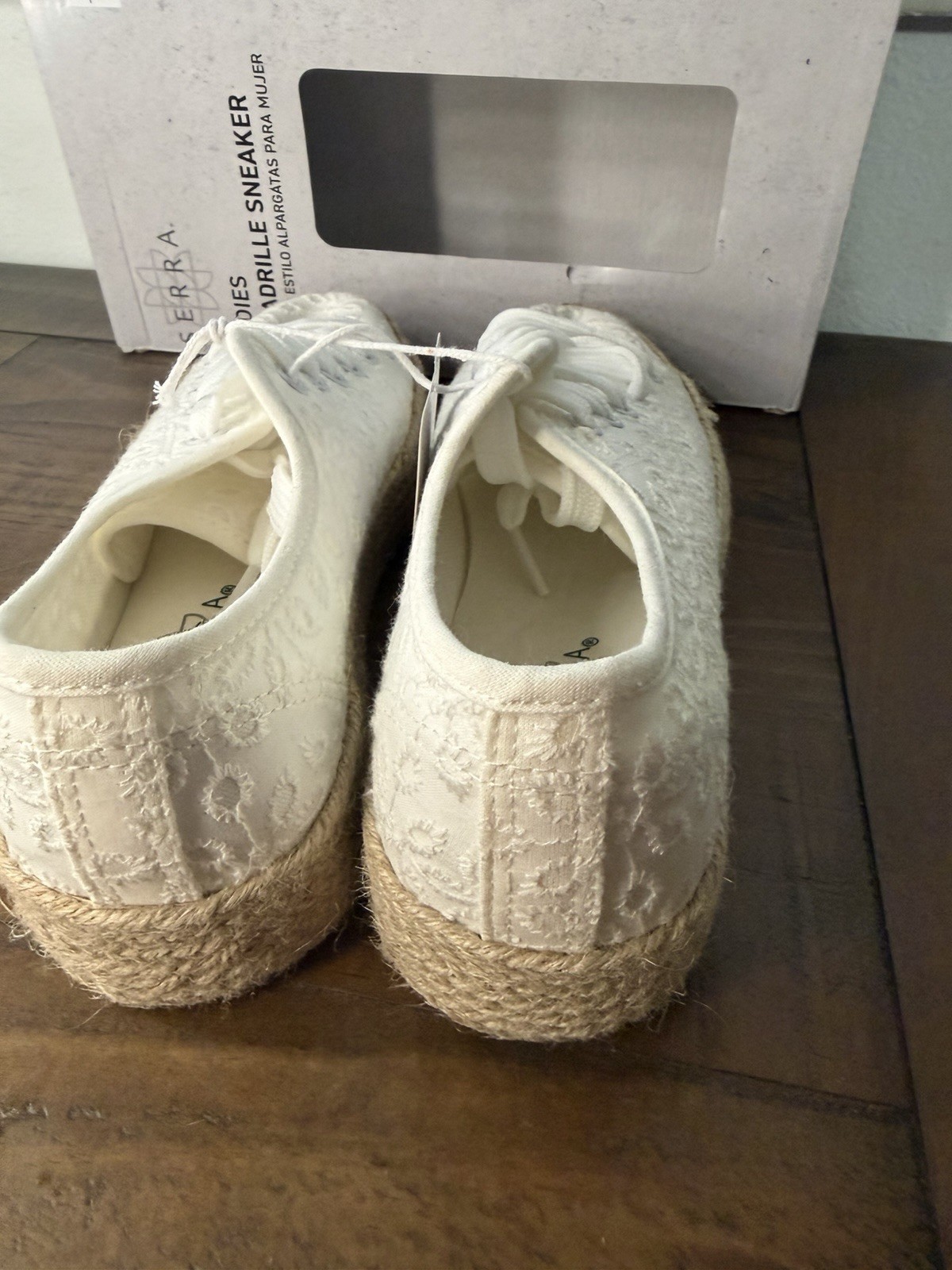 Serra white embroidered espadrille sneakers women’s size 7 new sneakers