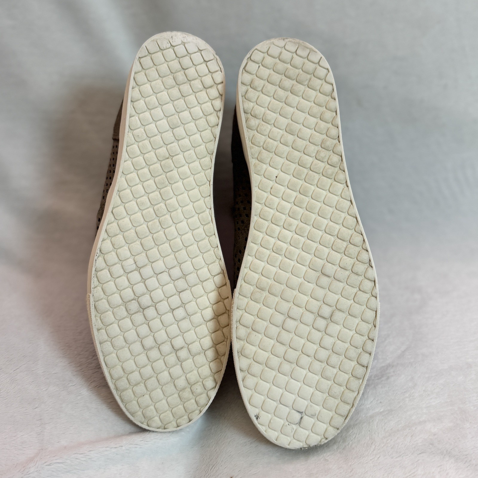 Steve Madden Shoes Womens Size 7M Tan Suede Laser Cut Wedgie Wedge Zip Sneakers