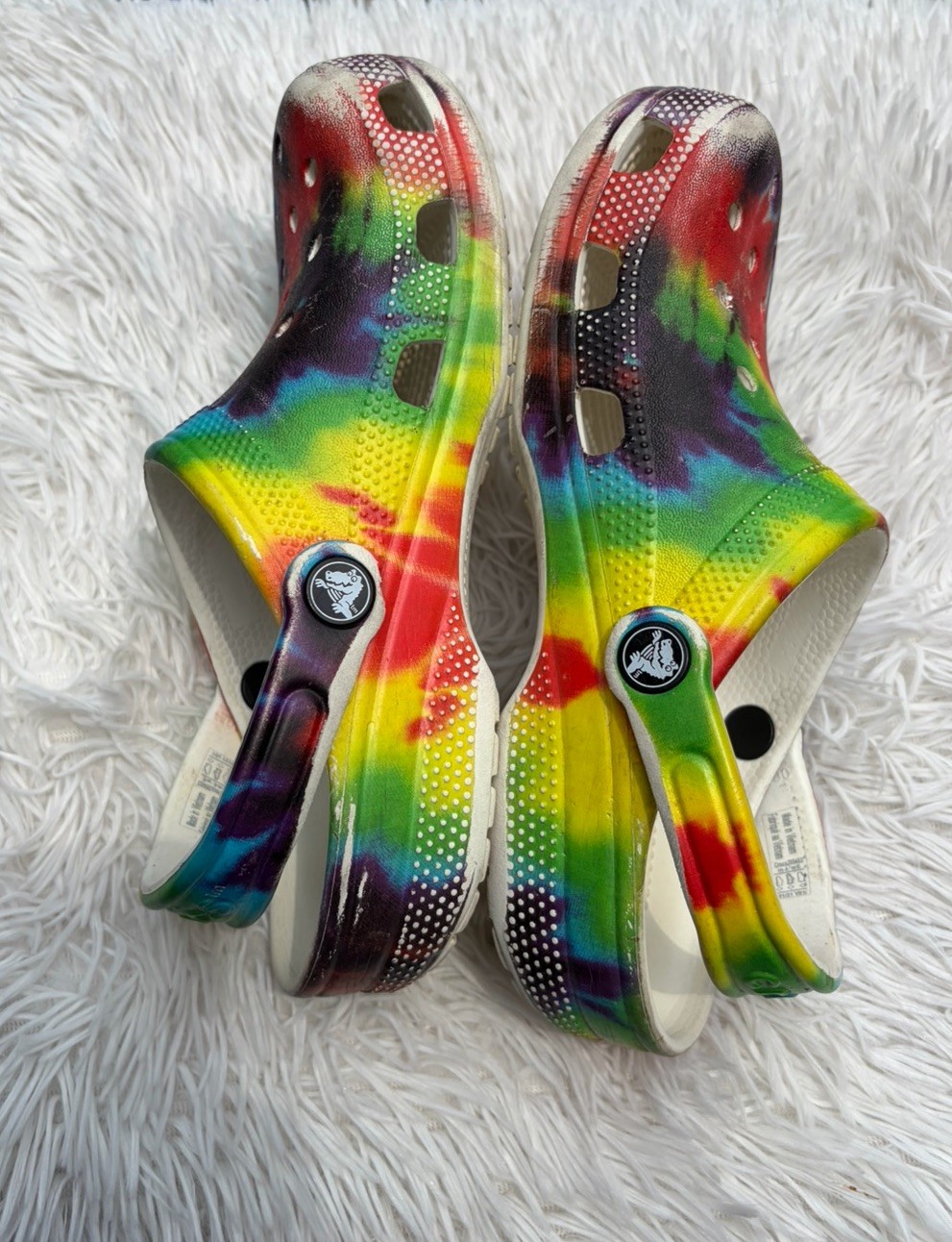 Crocs Classic Tie Dye Clogs Women’s Size 6 Slip On Closed Toe Sandals