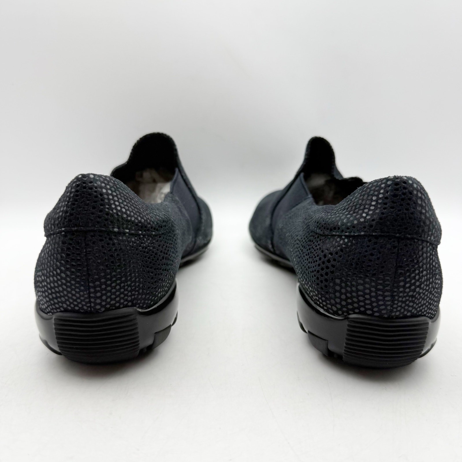 Vaneli Womens Anemone Slip On Shoes US 11 Wide Black Textured Leather NWOB