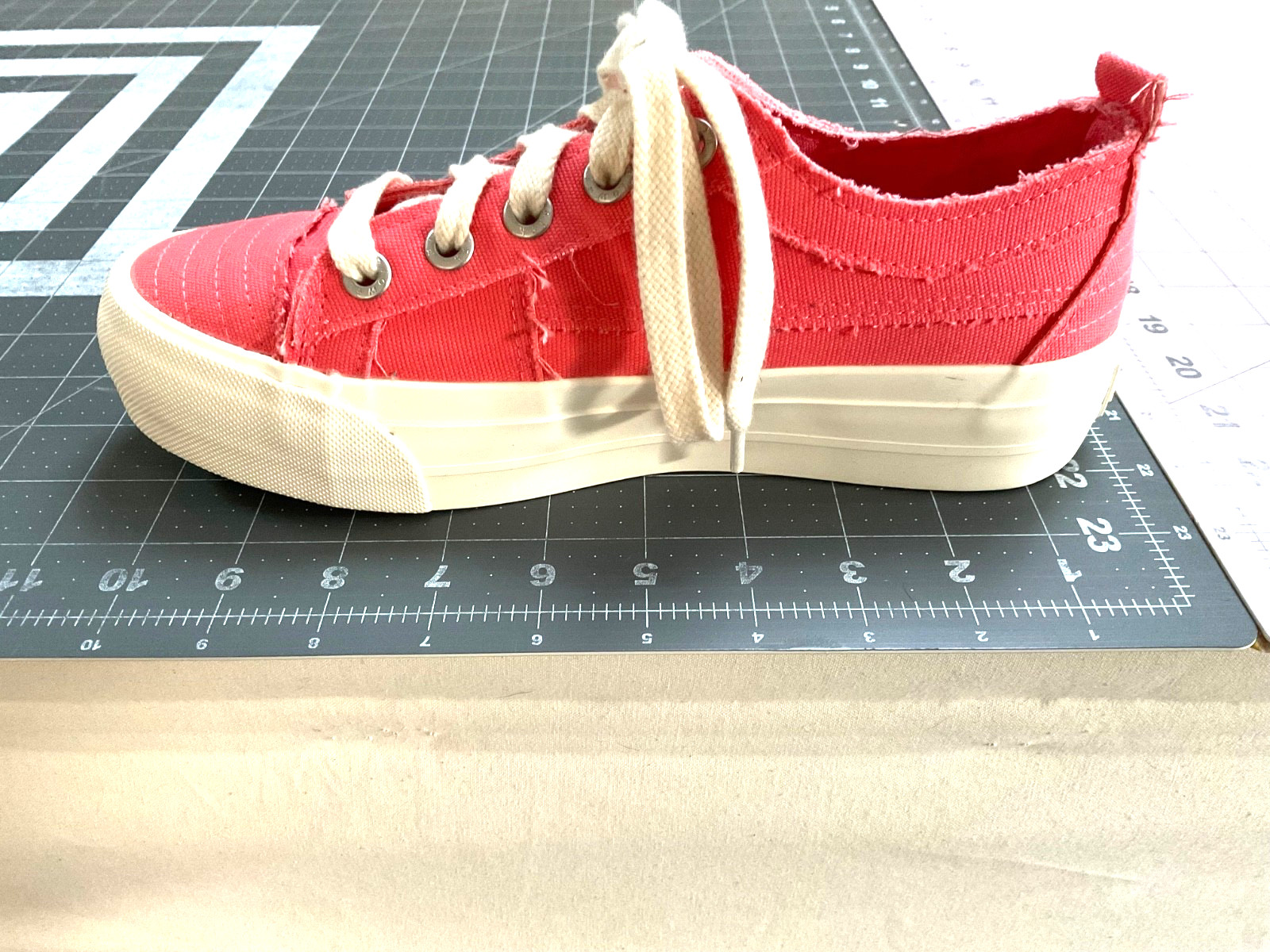 BLOWFISH EMBROIDERED WATERMELON CANVAS SNEAKERS SZ 8 NEW!