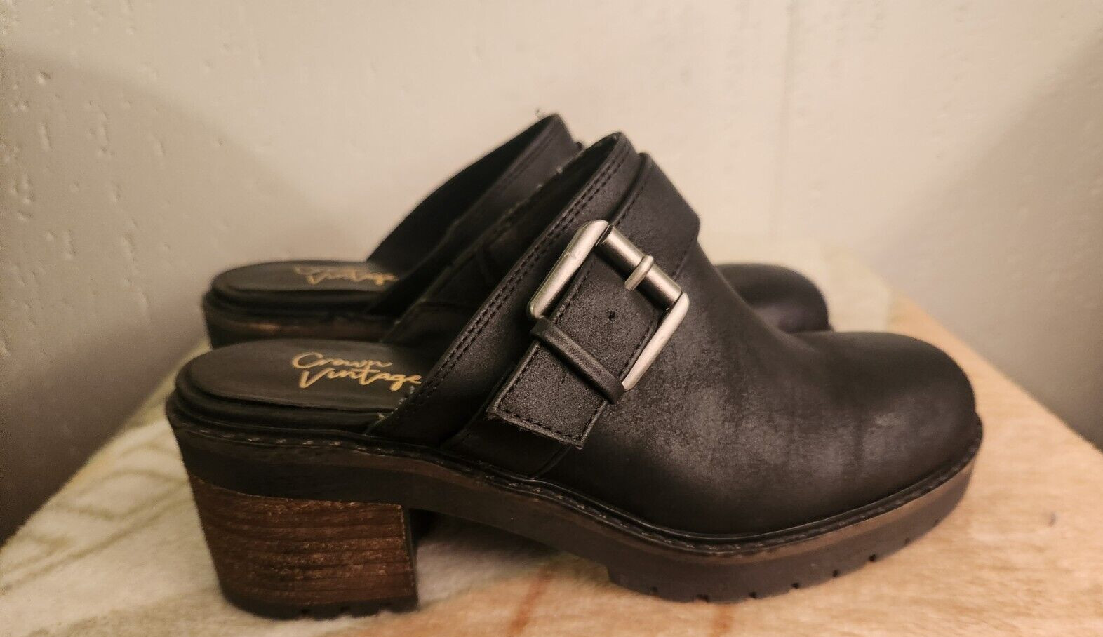 Crown Vintage Janis Size 7M Black Buckle Strap Slip-On Block Heel Mule Clog #38