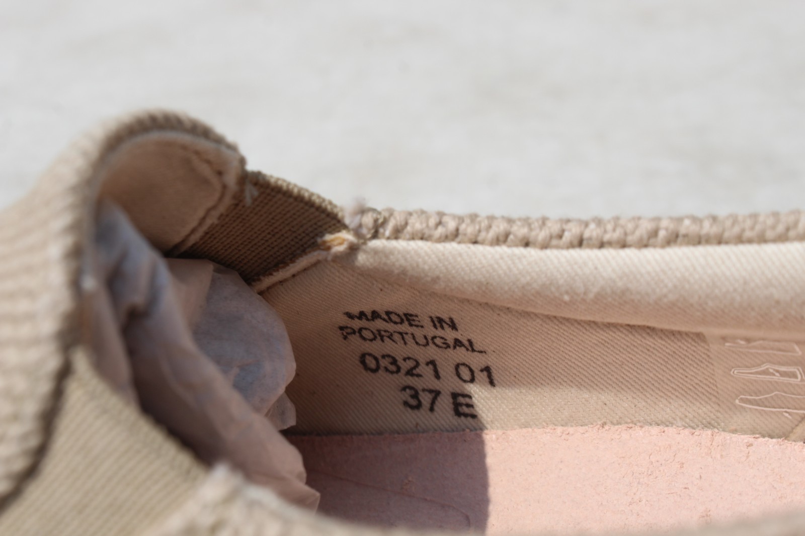 Birkenstock Oswego Color Sandcastle EU 37 US W7 M4 Narrow Fit NEW WITH BOX
