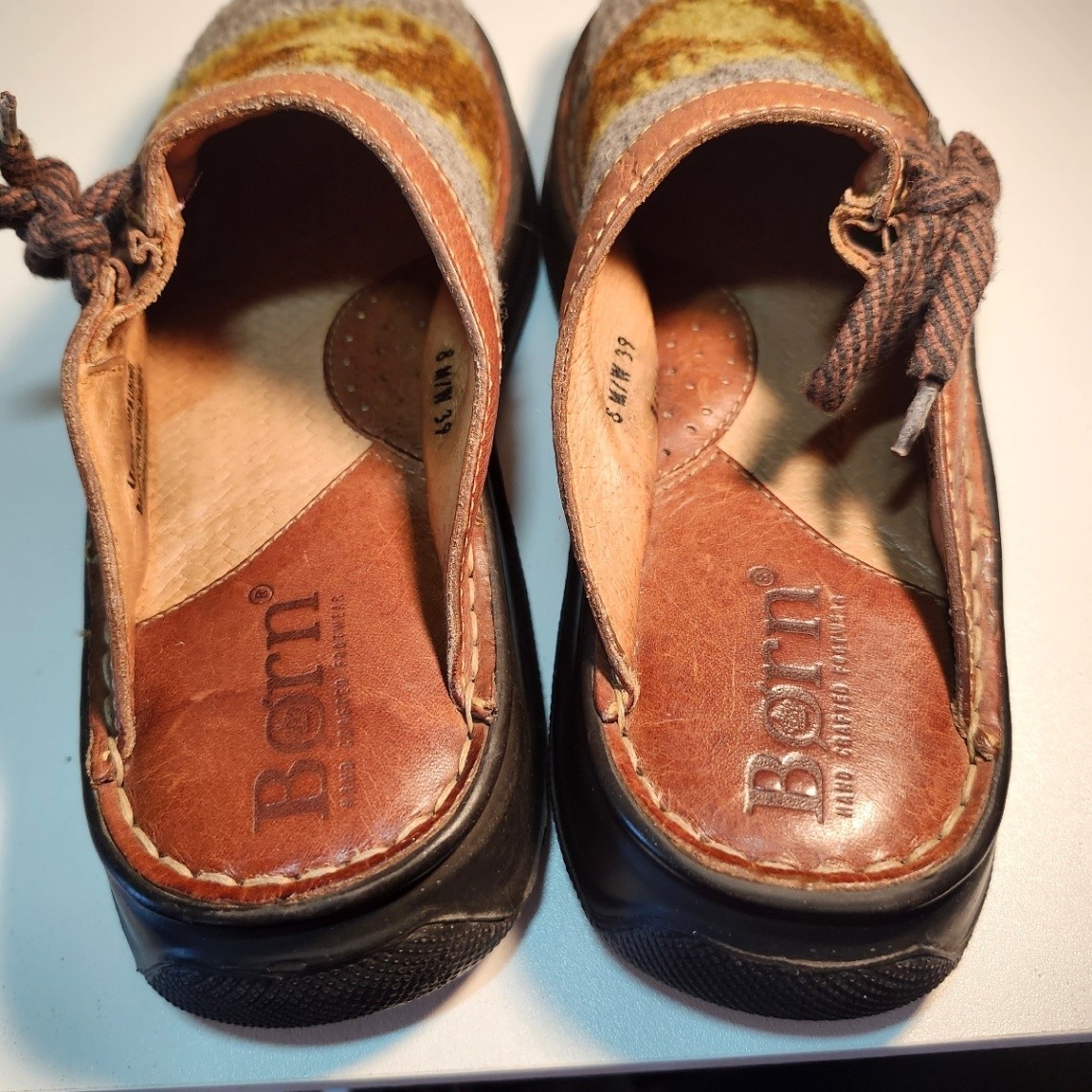 Born Womens Mule Clogs Slip On Comfort Shoes Wool Southwestern Size 8