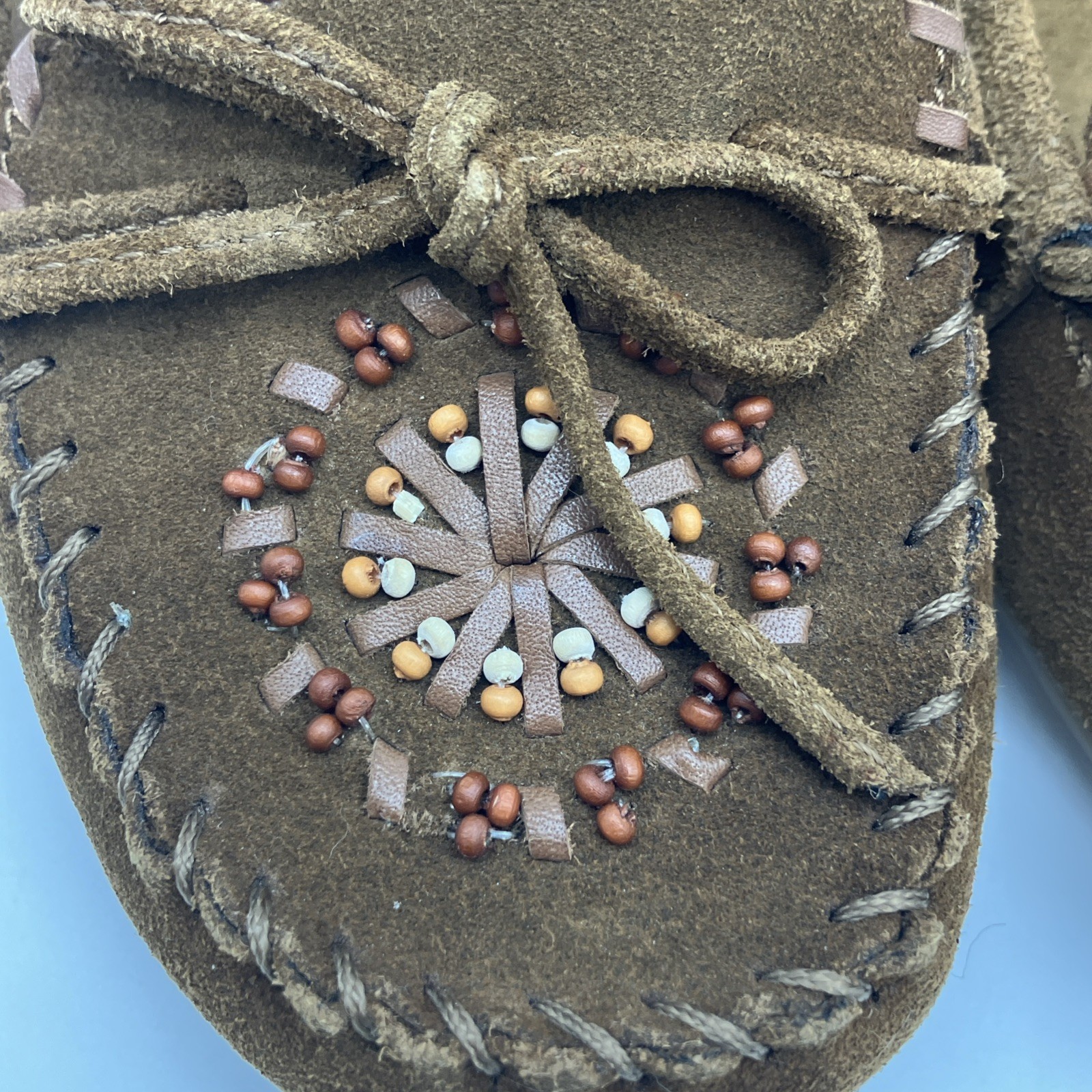 Minnetonka Moccasins Womens Flats Brown Suede 7 Shoes Boho Hippie Western