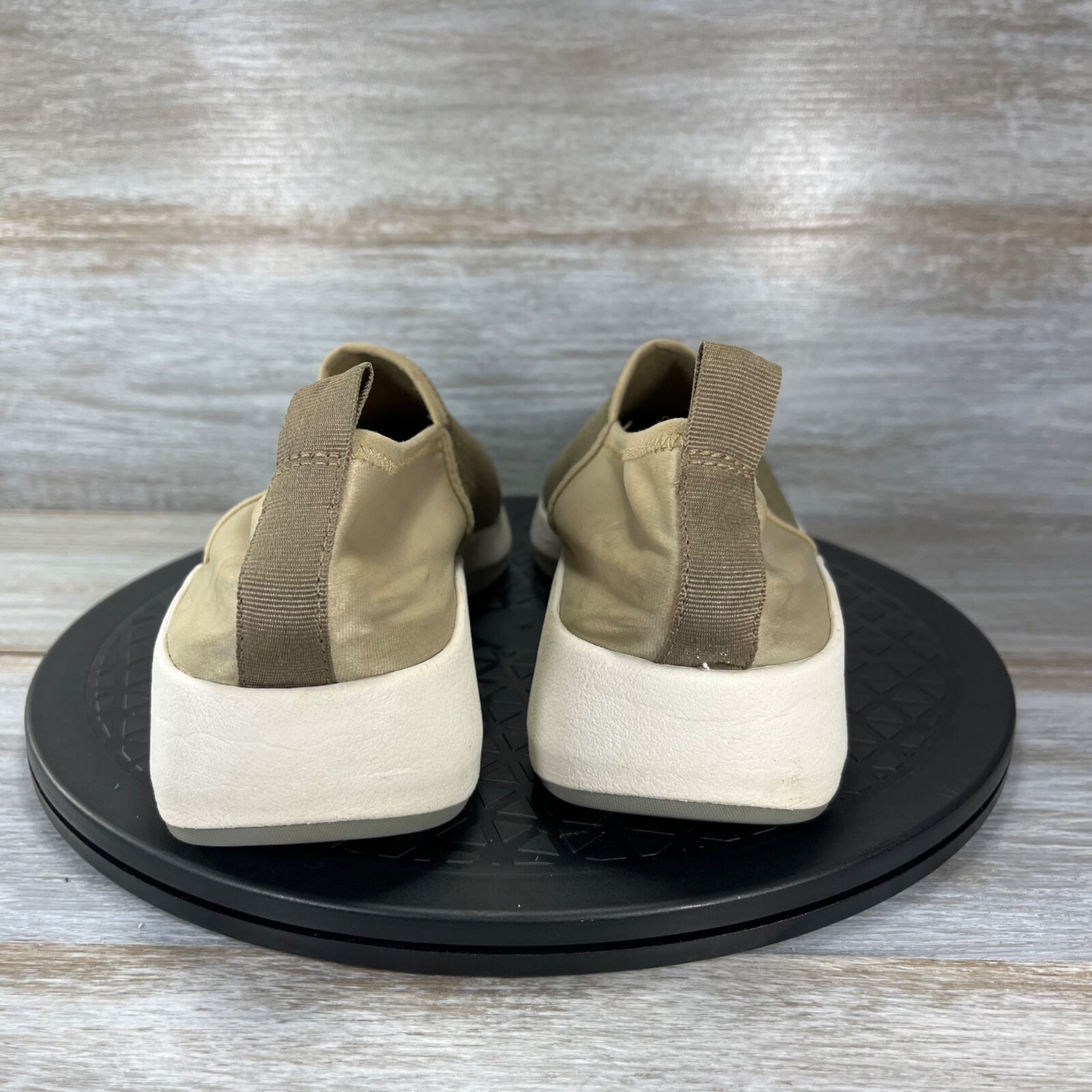 OTBT Women’s Royce Slip-On Desert Tan Sneakers Size 9