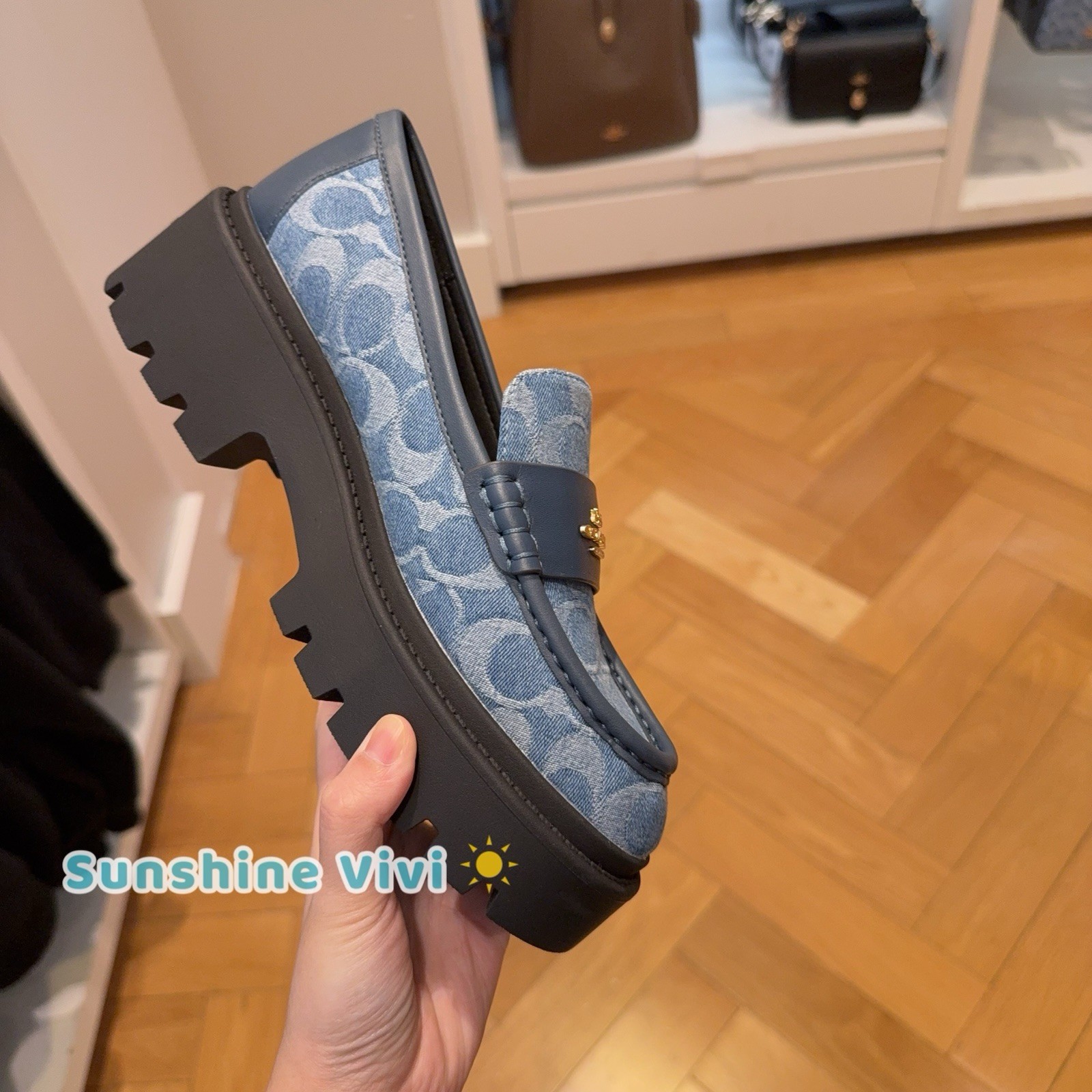 NEW In Box COACH Women’s Lucy Lug Sole In Signature Denim Indigo CDF78