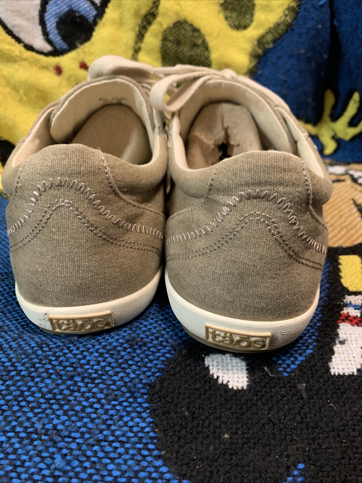 Taos Star Khaki Washed Canvas Comfort Sneakers Lace Up Shoes Womens Sz.10 GUC