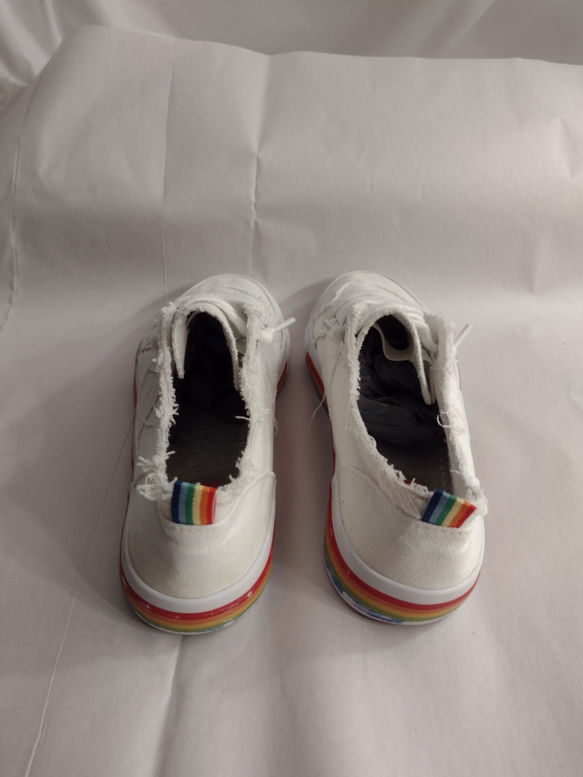 Pop Comfort Fit Distressed Rainbow Sneakers Woman’s 7 Narrow Fit
