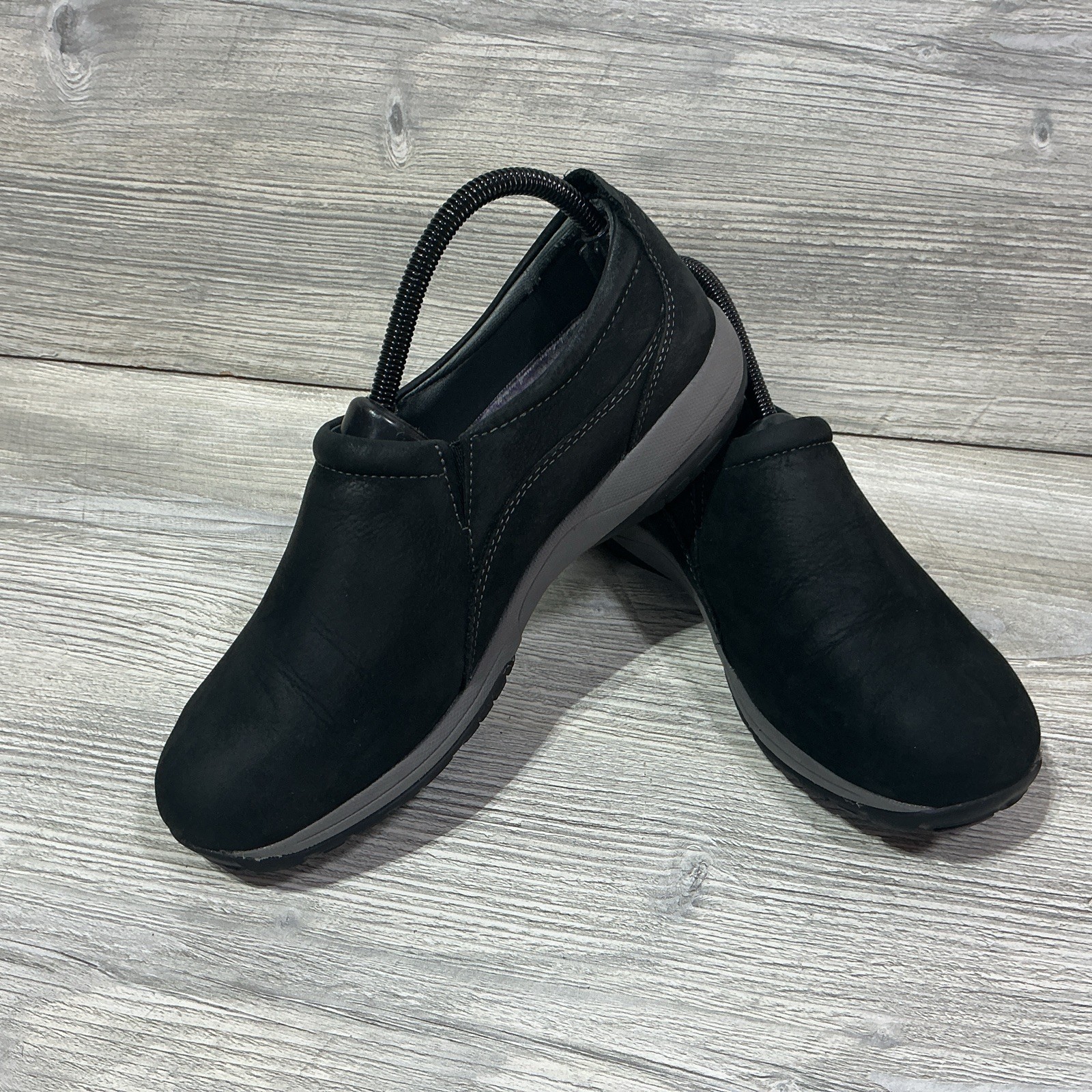 Dansko Patti Clog Women’s 39 / 8.5 Black Nubuck Leather Slip On Vibram Sole
