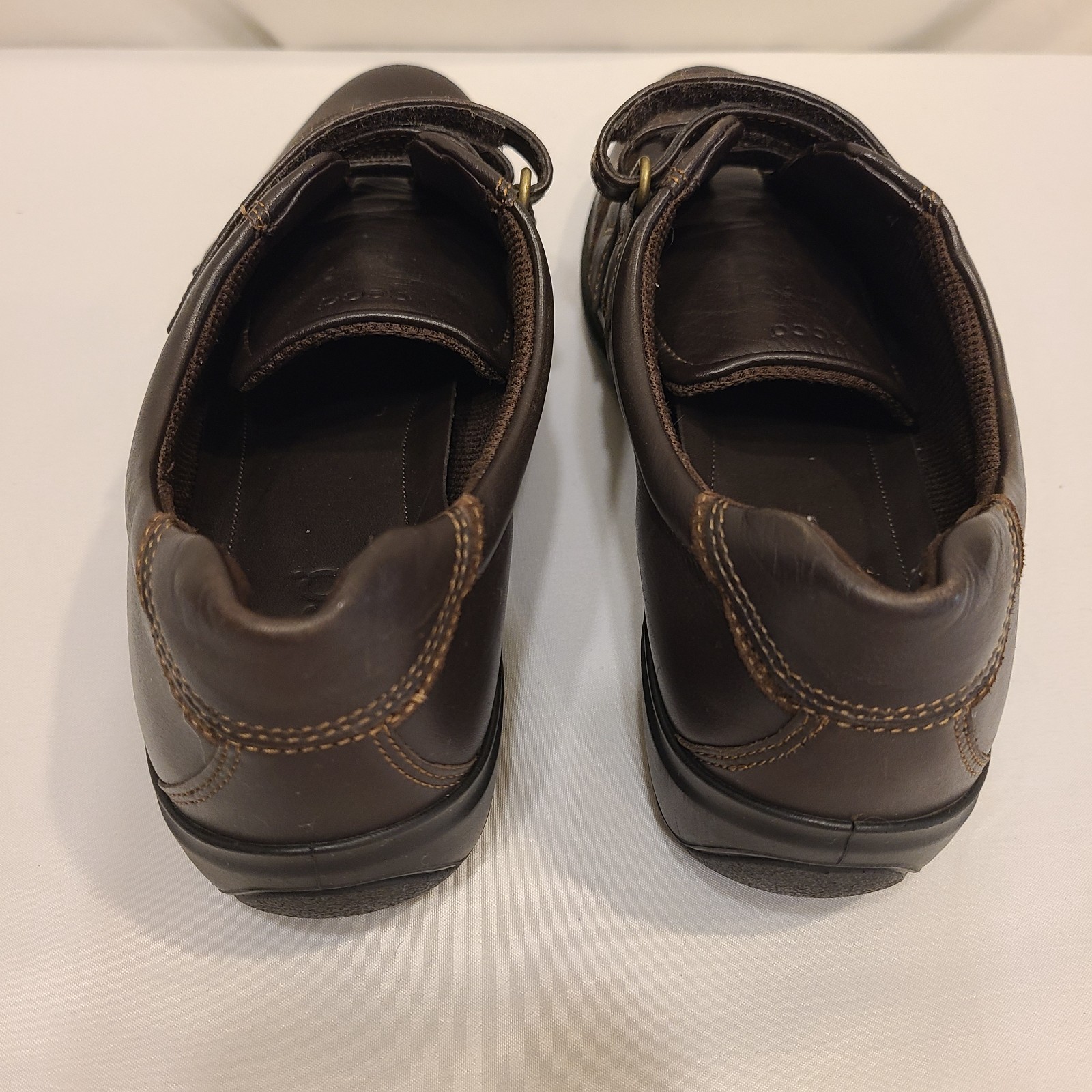 ECCO Women’s Shoe Brown Leather Adjustable Straps – Size US 10-10.5 (EU 41)
