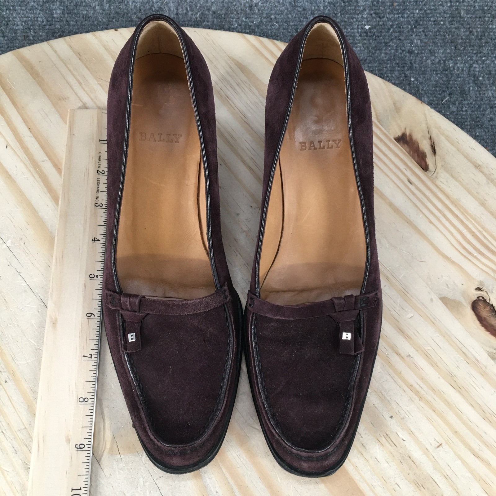 Bally Shoes Womens 5.5 Slip On Moc Toe Kitten Heel Pumps Burgundy Suede Leather