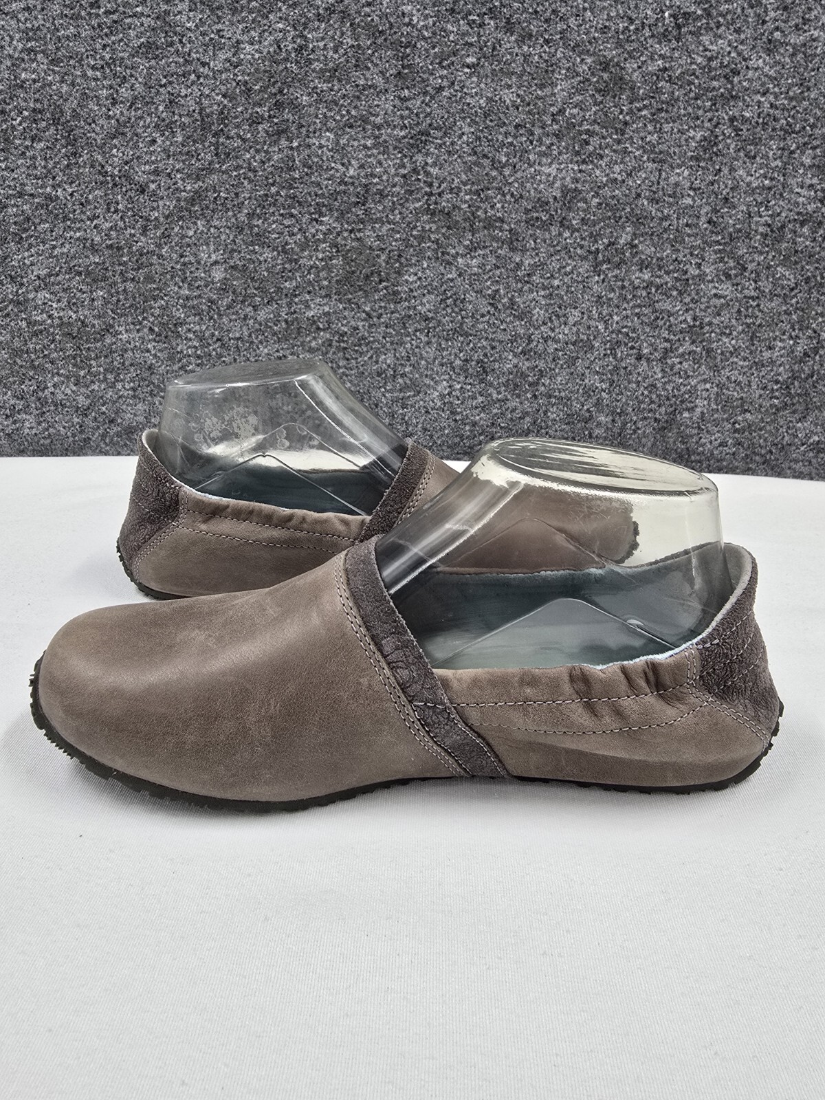 Ahnu Casual Shoes Womens 7 Leather Upper Slip On Gray Comfort