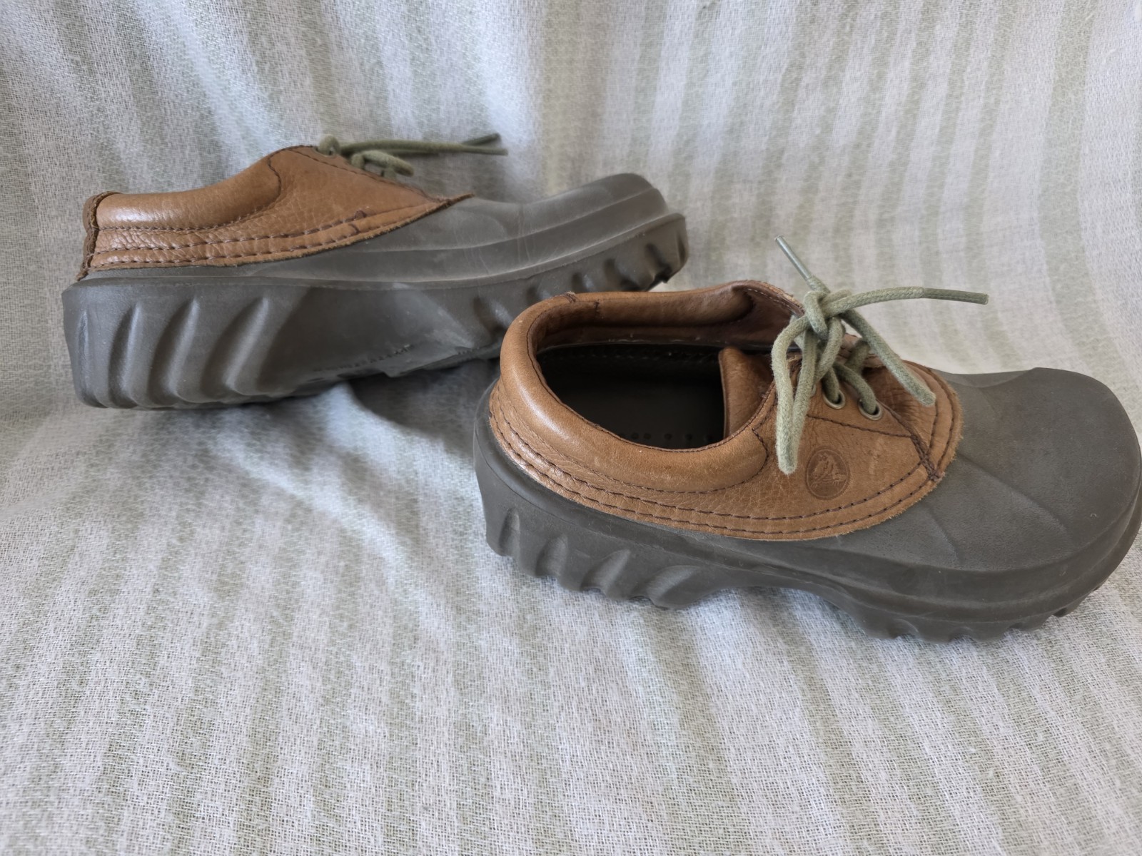 Unisex Croc Clogs Leather Top With Tie Closure Womens 8, Mens 6