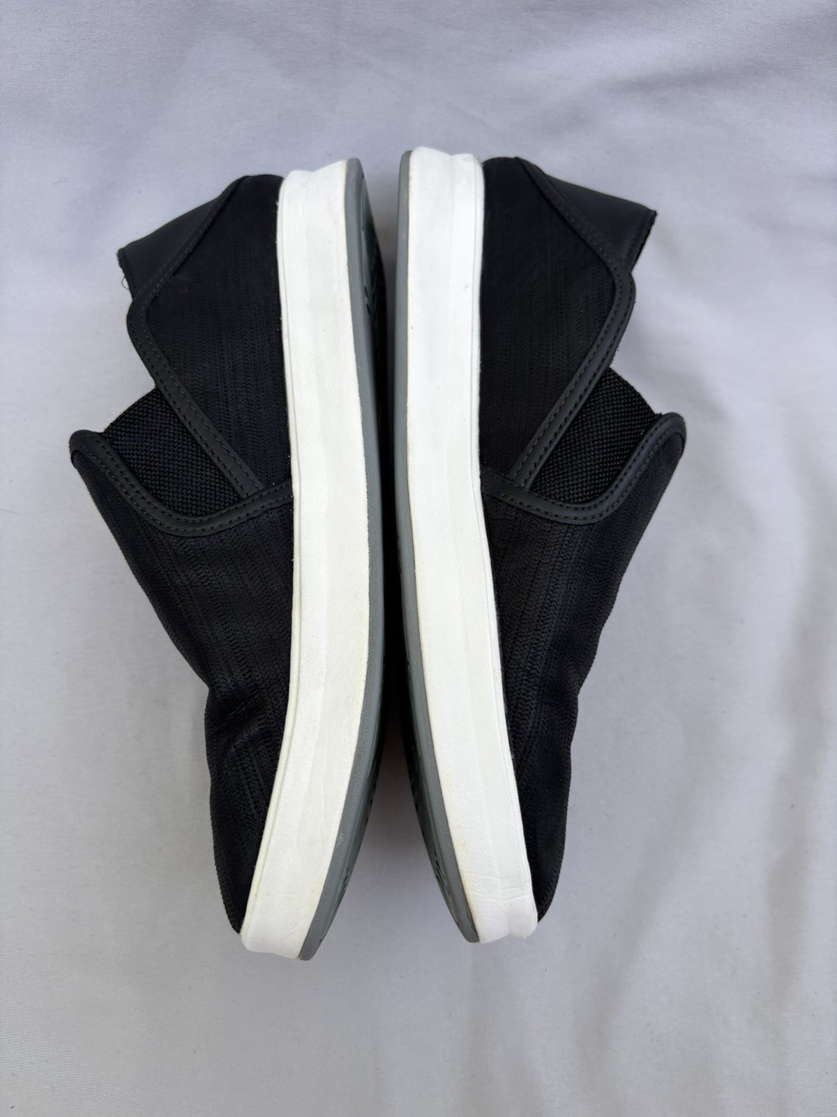 OluKai Shoes Women’s 9 Black Ki’ihele Slip On Low Top Casual Comfort Sneakers