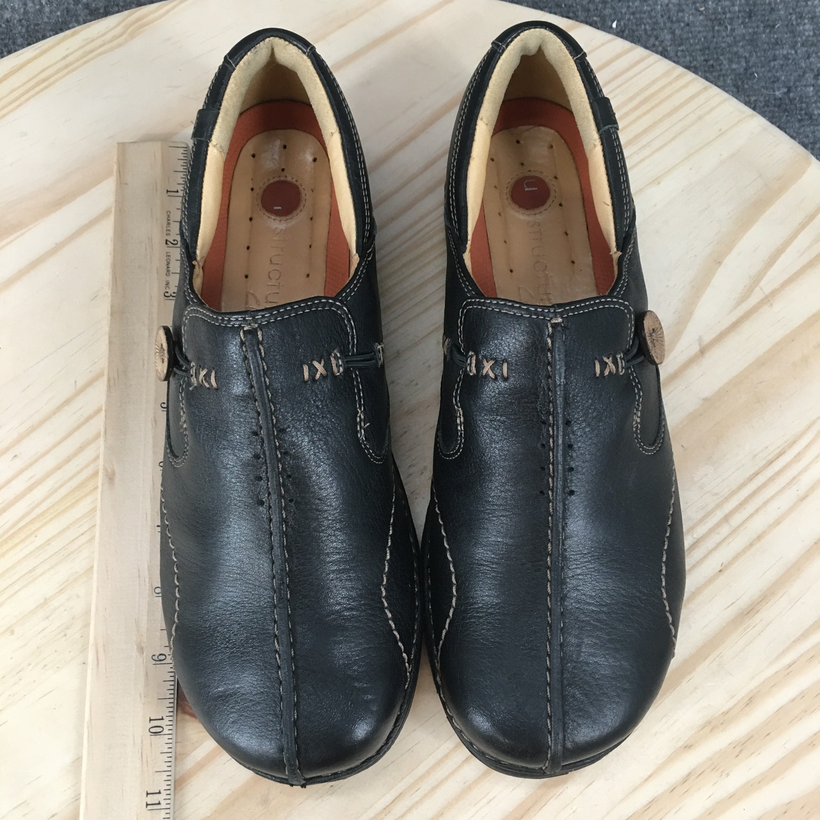 Unstructured Clarks Un Loop Loafer Shoes Womens 8.5 Wide Button Leather Black