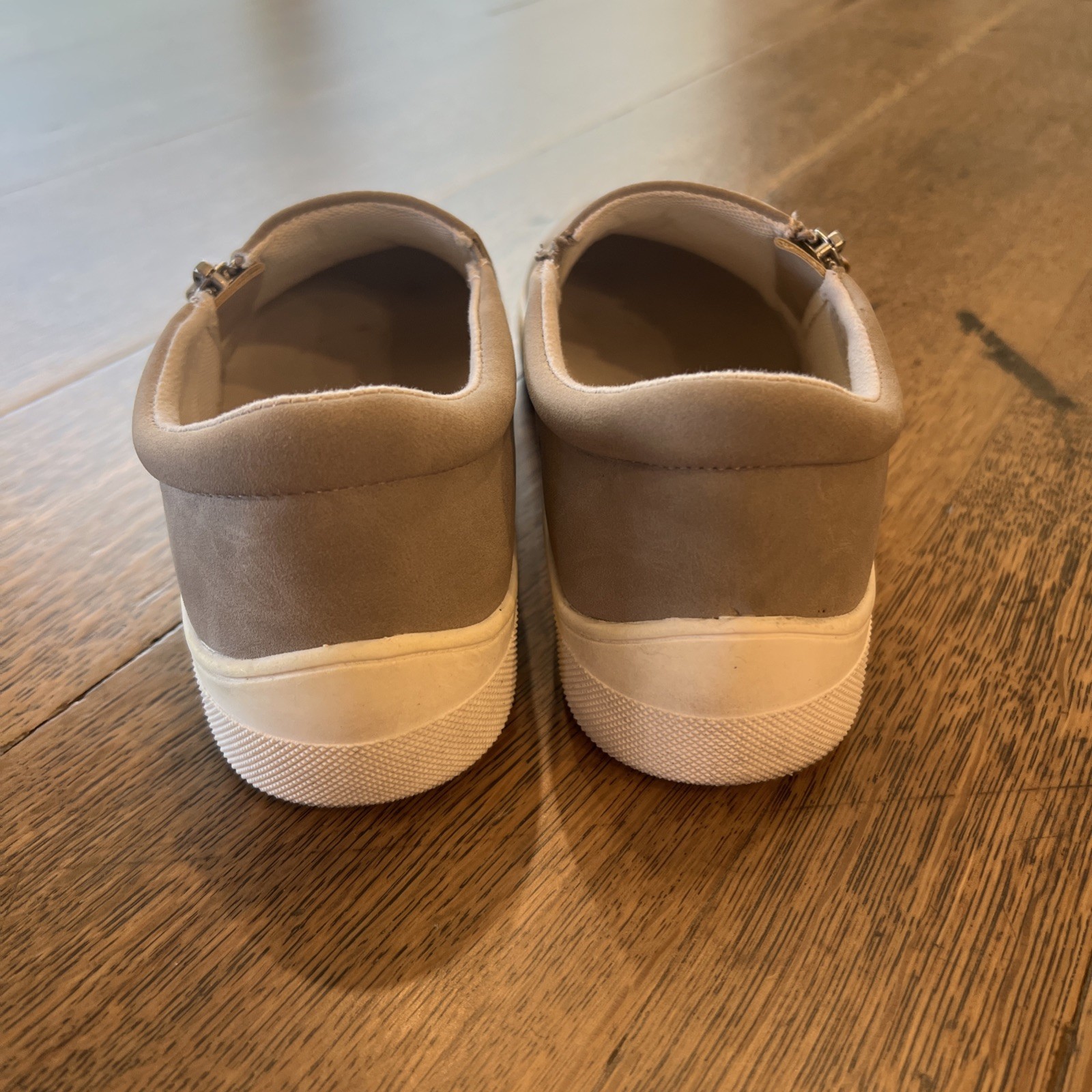 Kensie Soren Taupe / Beige Faux Suede Women’s 7 Slide Side Zipper Comfort EUC