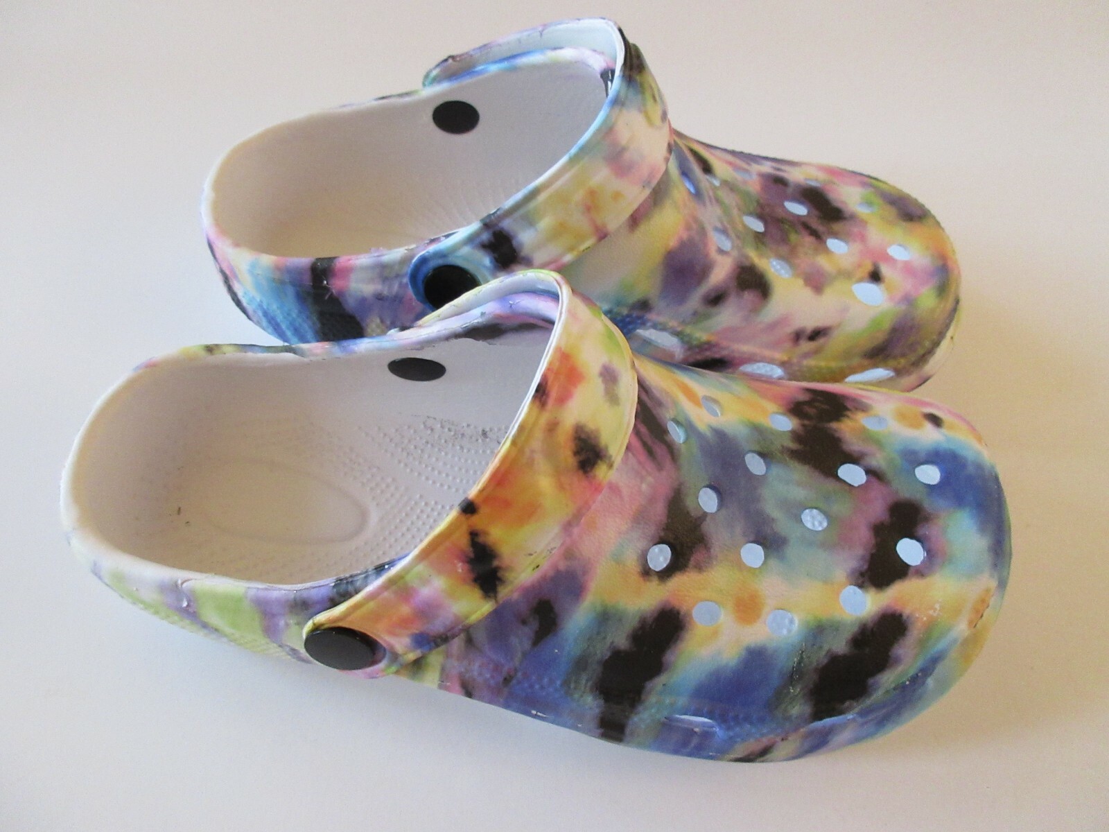 Casual Women’s Slip On Garden Clogs Sandal Multi Color Variety Of Sizes New