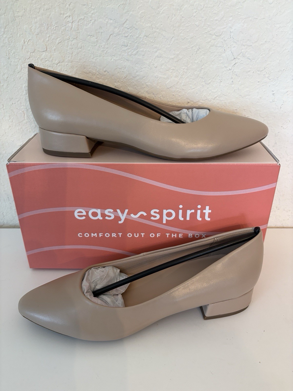 NIB Easy Spirit Low Pumps Light Natural Calla3 SZ 7 M