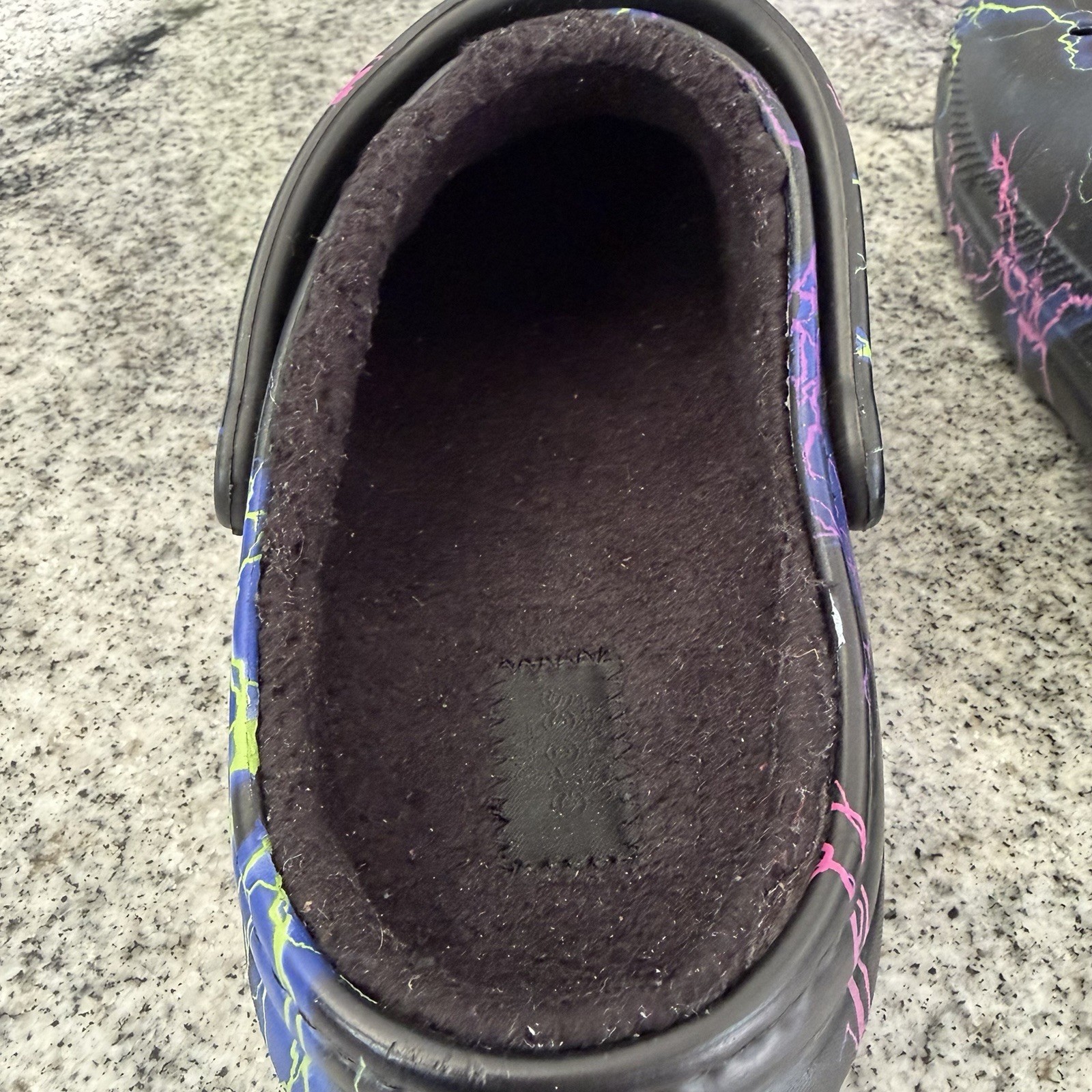 CROCS Classic Lined Clogs Black w Multicolor Lightning Bolts- Men’s 8/Women’s 10
