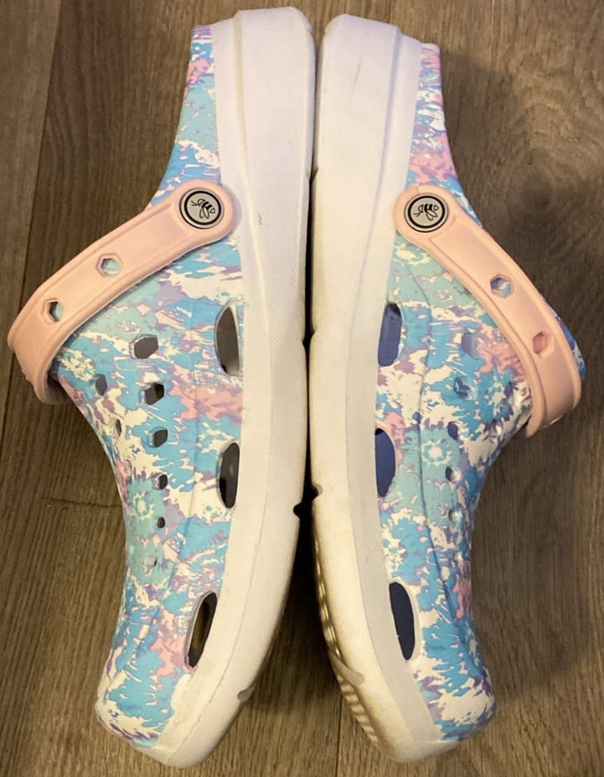 Joybees Crocs Pastels Pink Blue White Splatter Pattern W Holes W10 M8 EUC