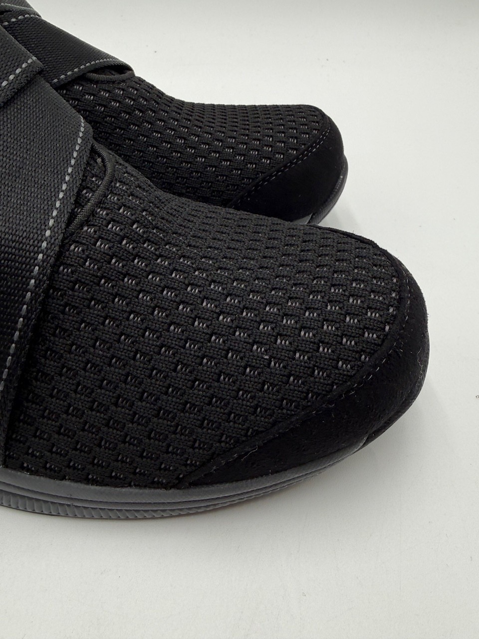 OrthoFeet ELBA Women’s NEW Slip On Sneaker Black Multiple Sizes