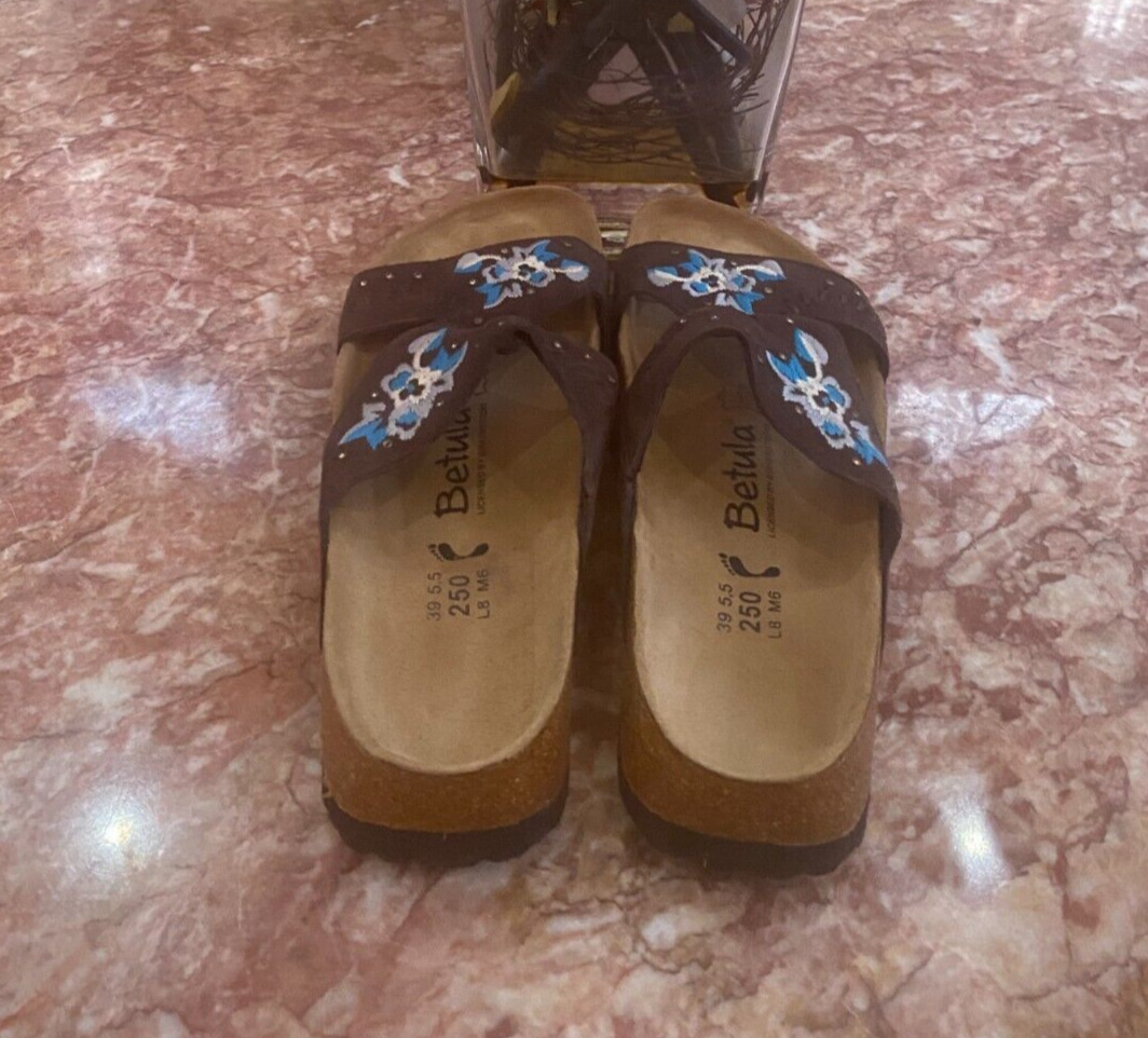 Betula by Birkenstock Zara Brown Embroidered Floral Sandals Size 8 EUC!