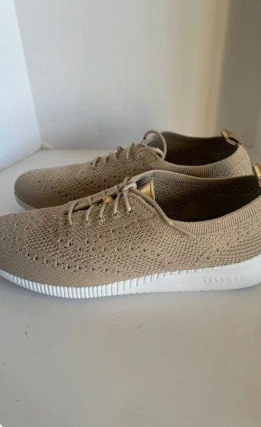 Cole Haan women’s tan lace up sneakers size 7