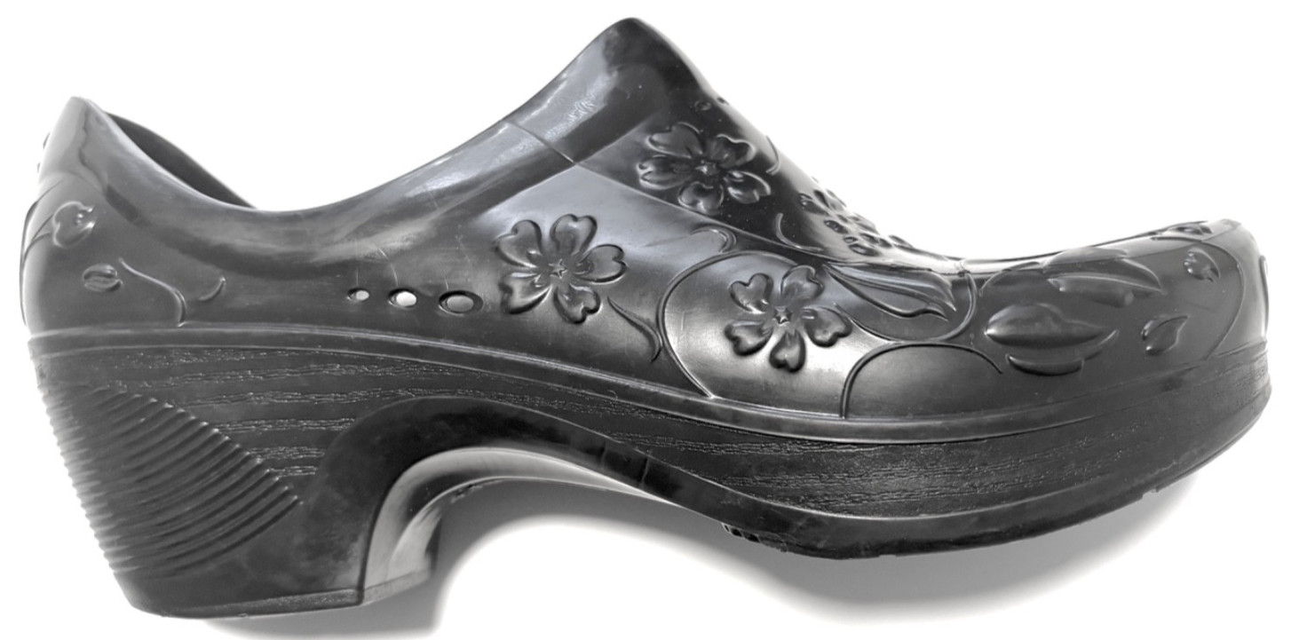 Dansko Pixie Clogs Black Embossed Pattern Ventilation Holes Waterproof Sz 39 8.5
