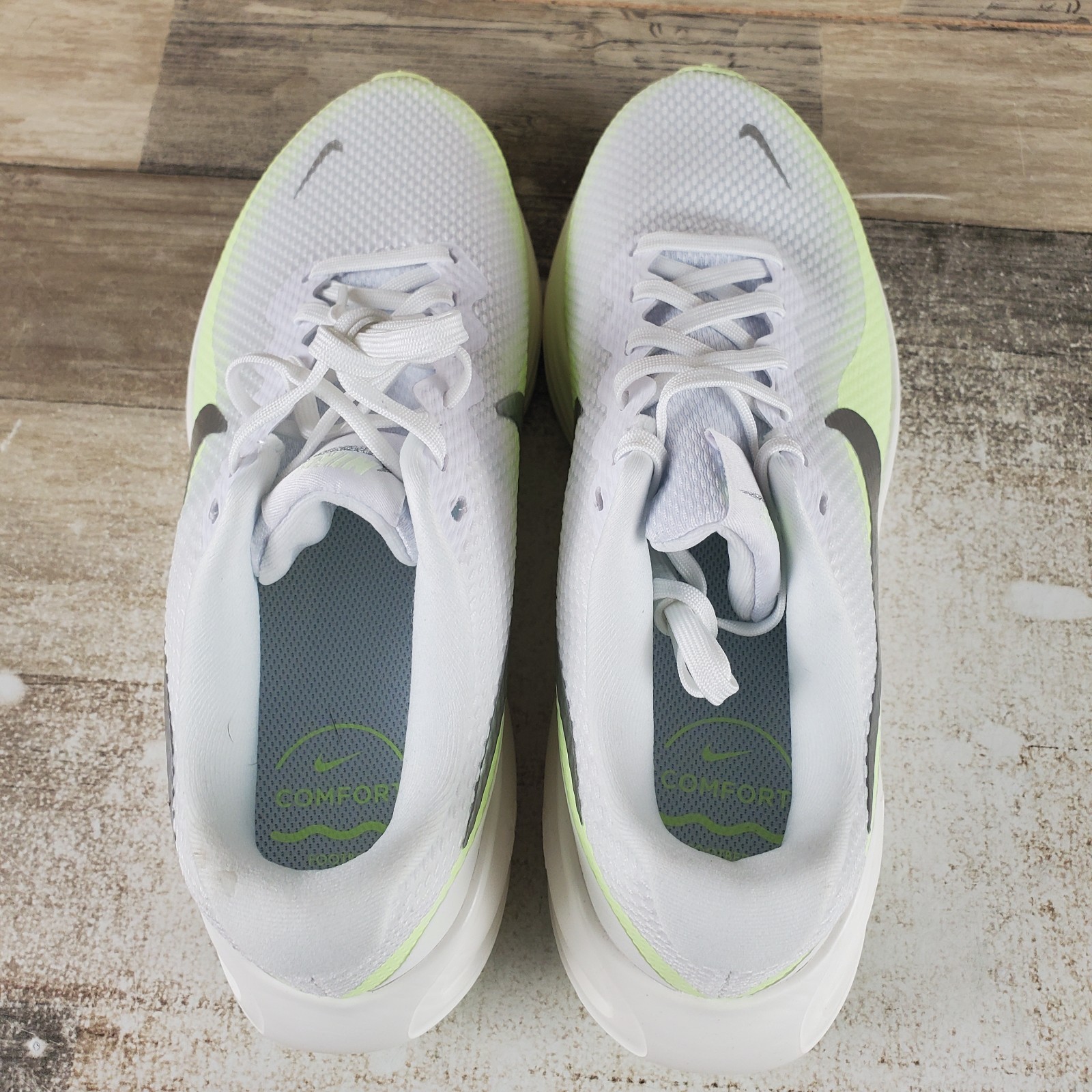 Nike Revolution 8 Womens Shoes Sz 8 White Metallic Silver Barely Volt Sneakers