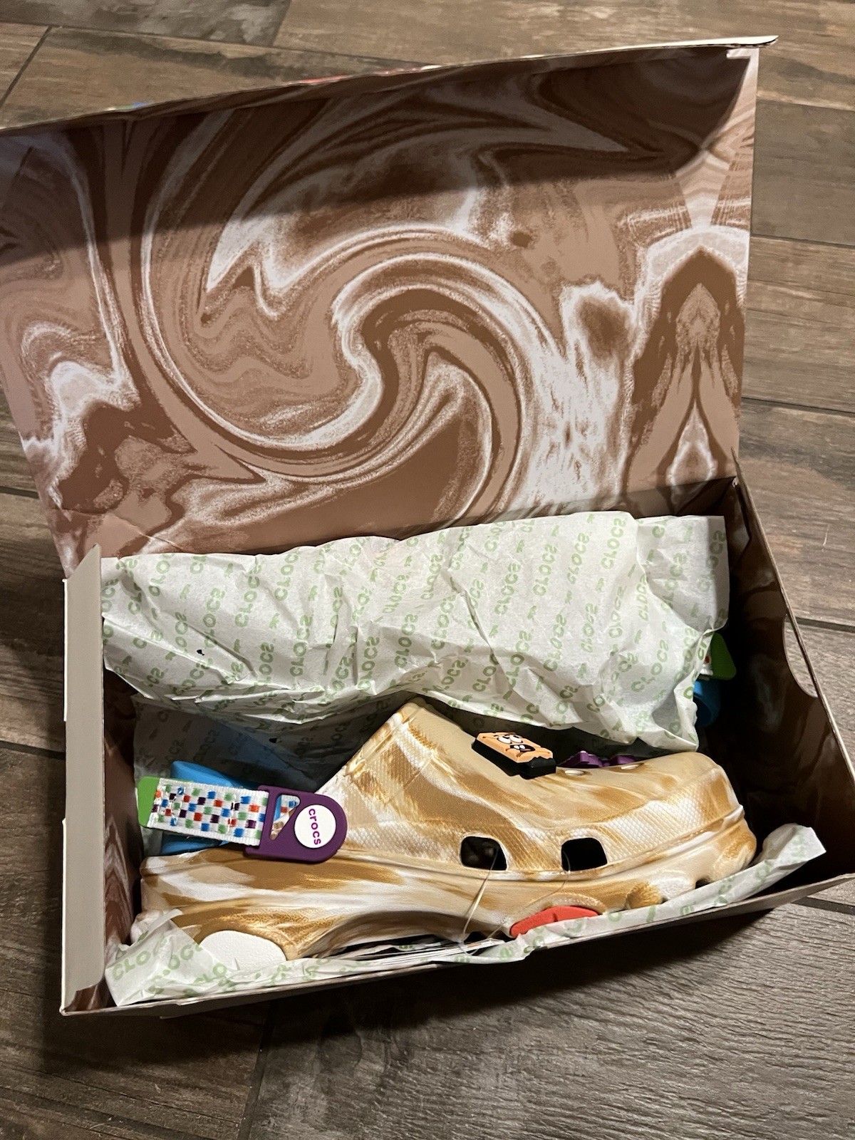 Crocs x Cinnamon Toast Crunch Clog Size M5/W7 BRAND NEW NEVER WORN