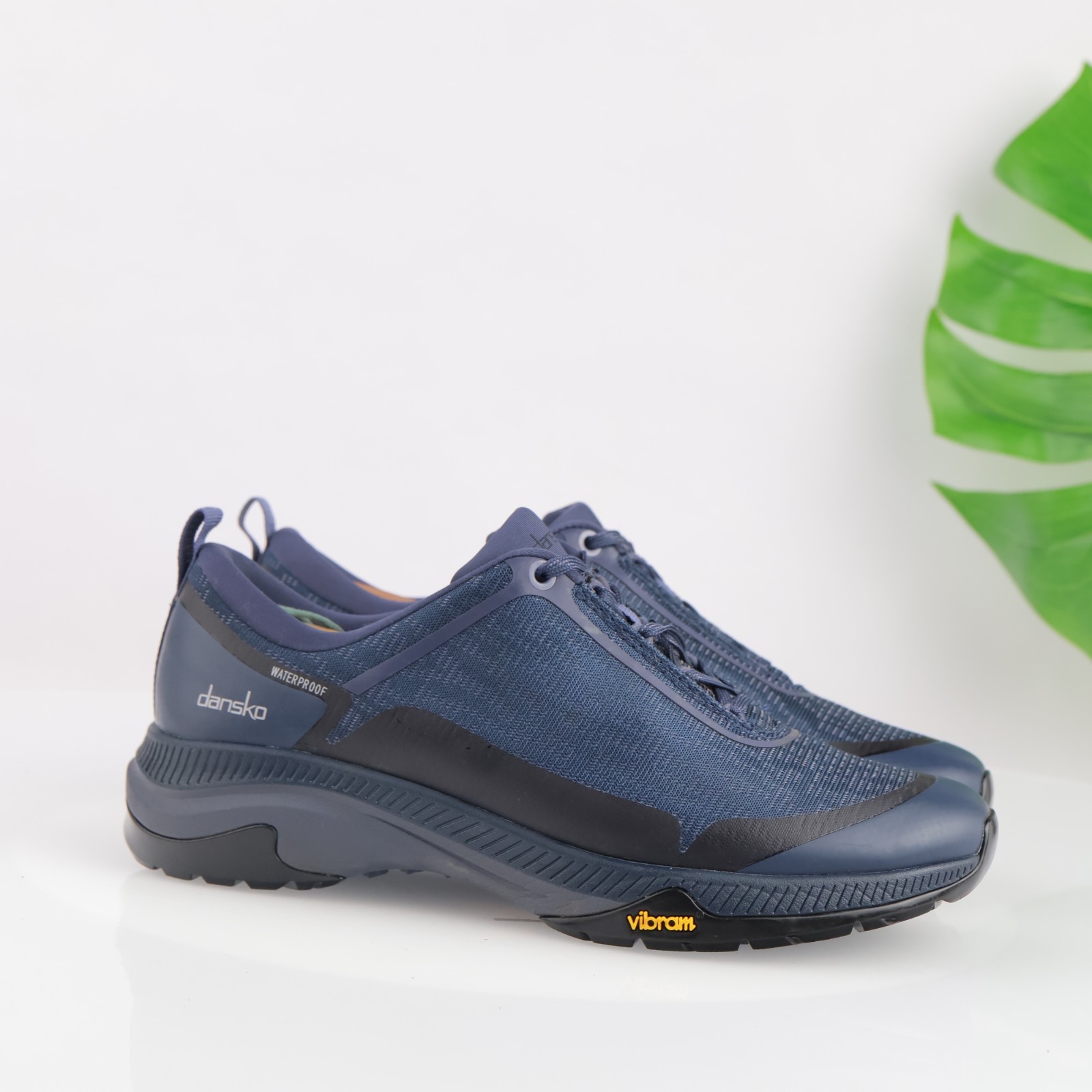 Dansko Womens Makayla Sneakers Size 38 7.5 Waterproof Navy Walking Shoes Comfort
