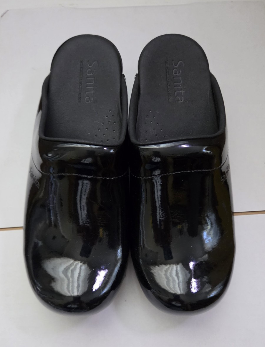Sanita The Original Danish Clogs Black Patent Leather Slip-On Women’s EU 38 US 8