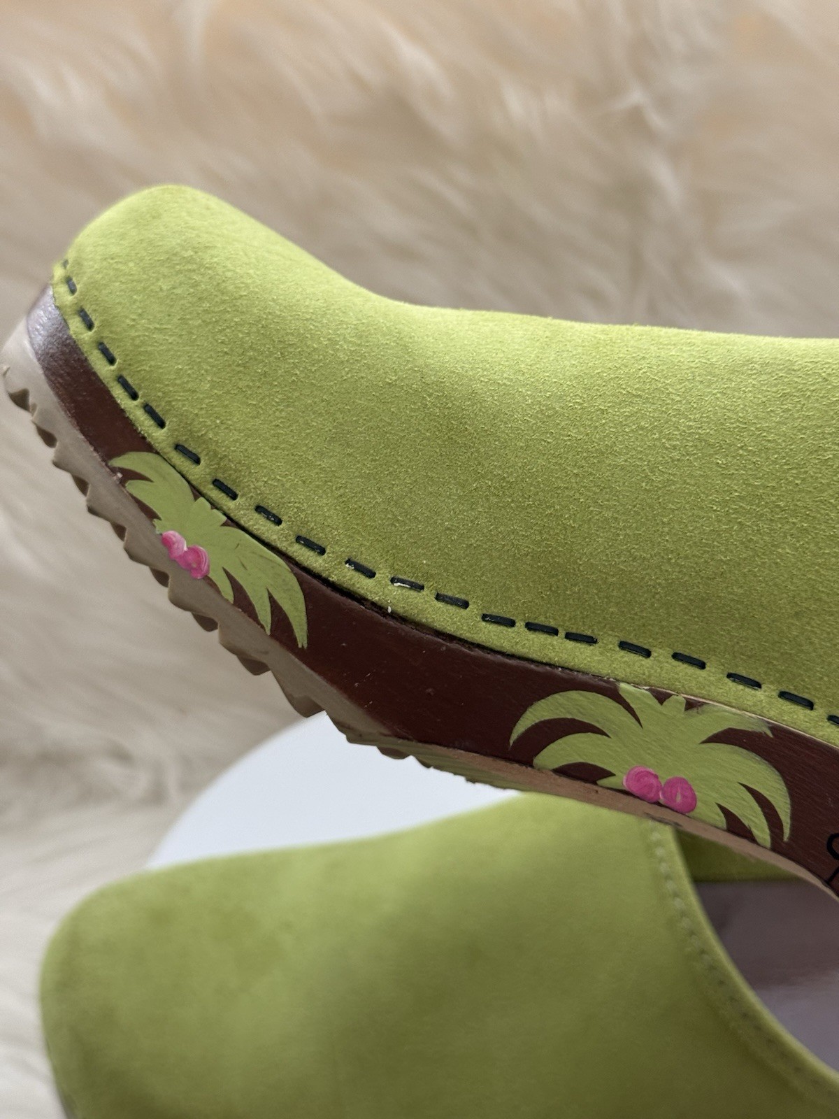 Woman’s Y2K Swedish Style Leather Hand Painted Palm Tree Clogs Size 9-9.5