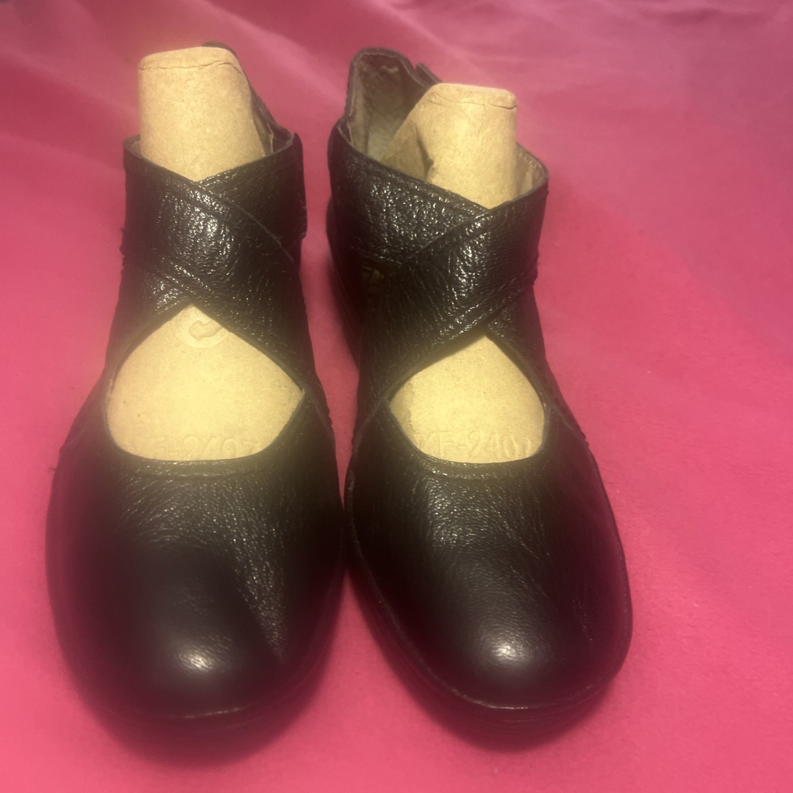Women’s FLY LONDON Yogo Platform WEDGE Criss Cross Mary Jane Black Shoe 38/7