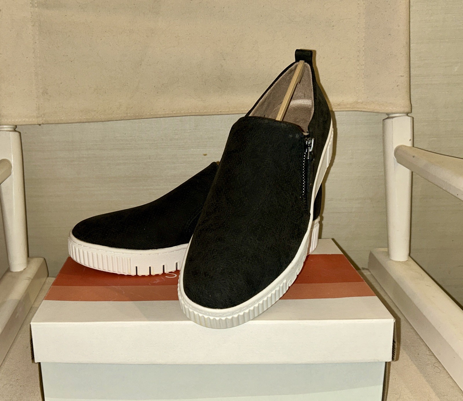 Soul Naturalizer “Turner” Slip-On Sneakers Black Canvas Women’s Size 9M NIB