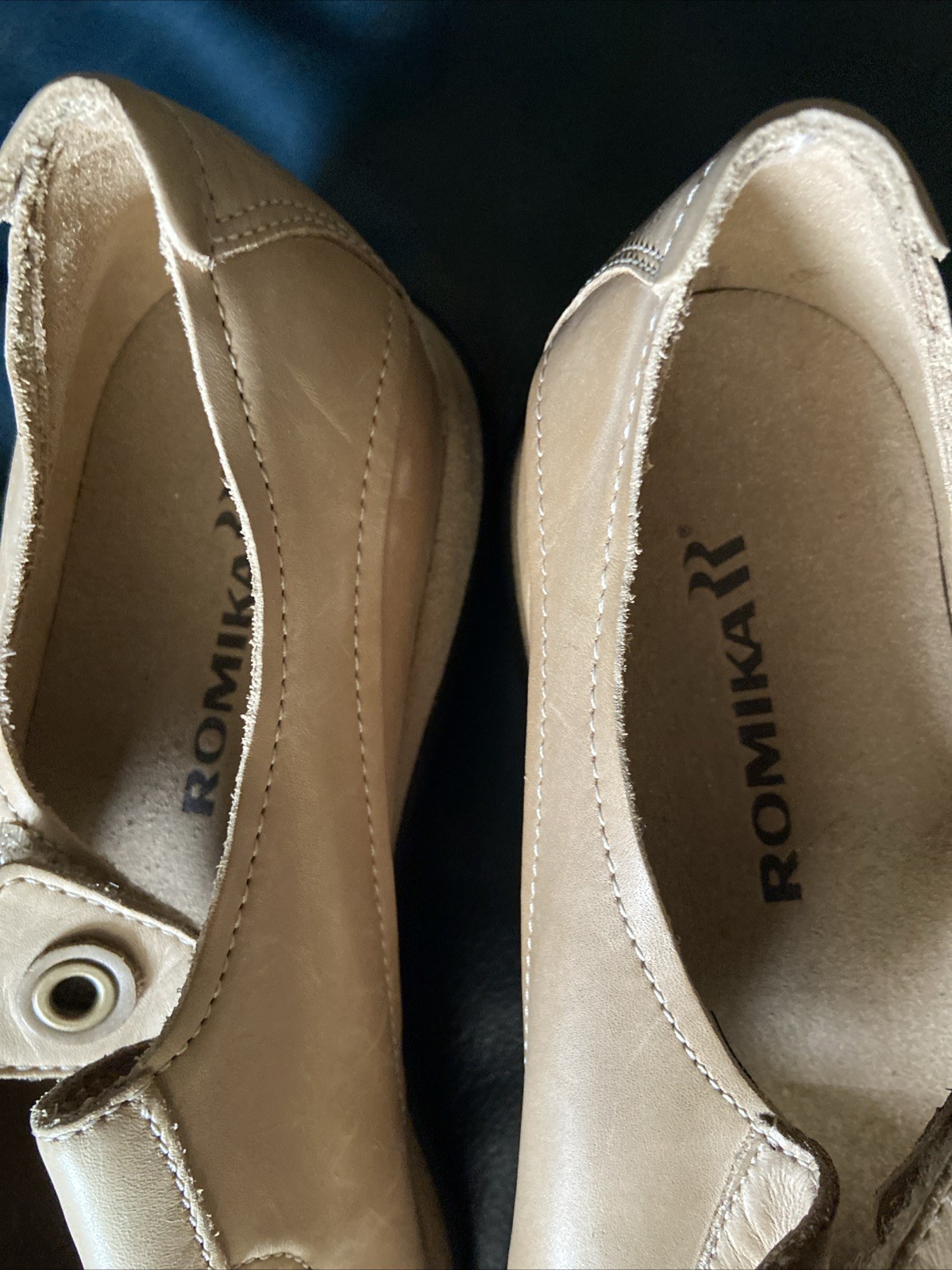 Romika Beige Leather Mary Jane Cassie Comfort Sz 9 ( 40) New, Discolouration