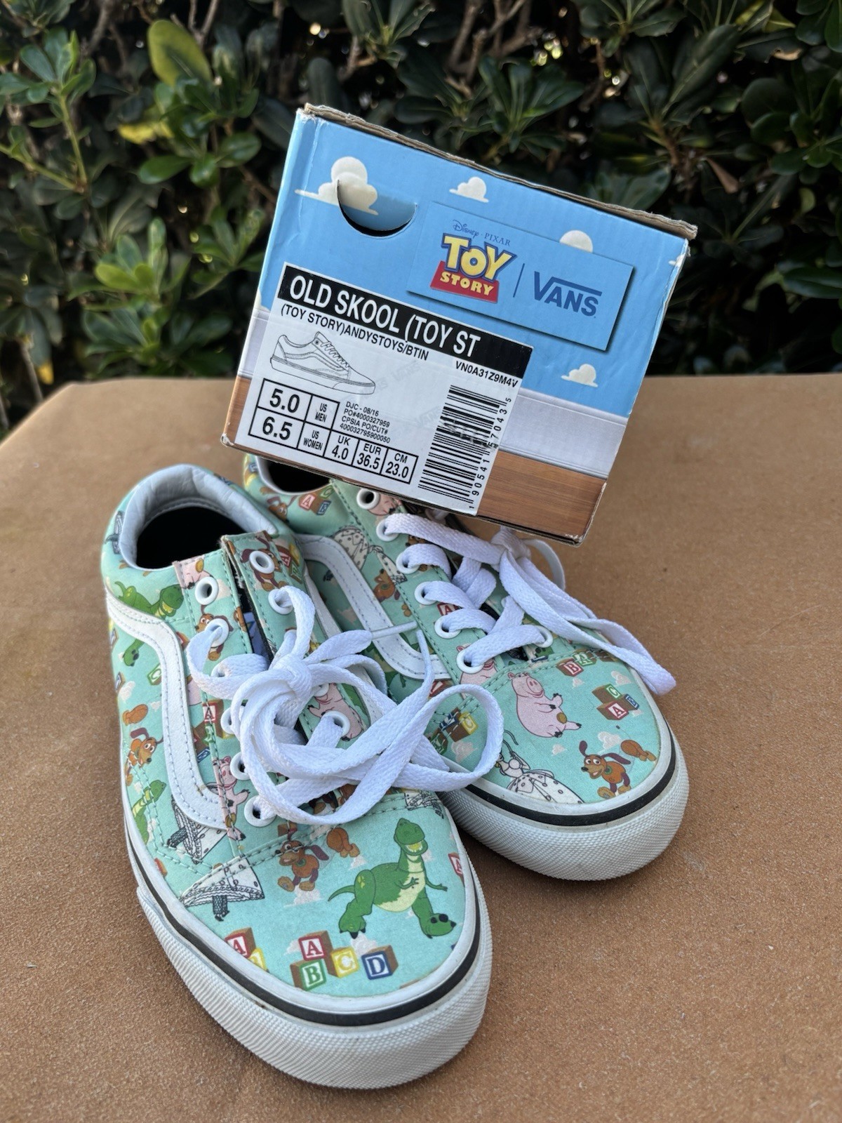 Toy Story Old School Andy’s Toys Vans W 6.5 M 5
