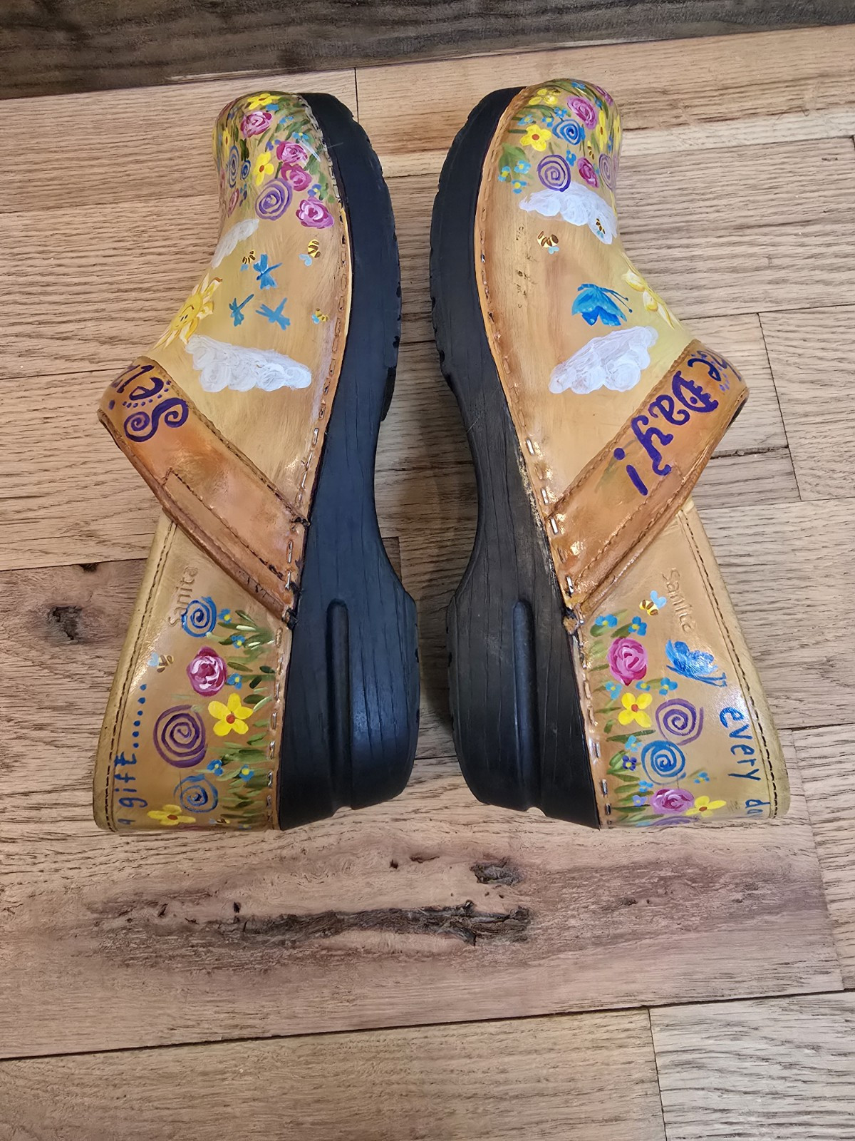 Sanita The Original Danish Clog Hand Painted Clogs Size 39 EUR / 8 USA