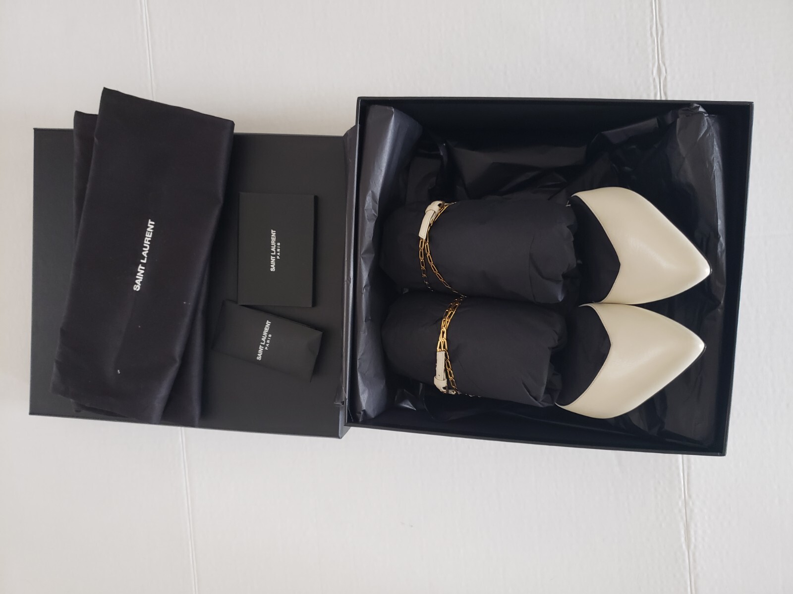 Saint Laurent Paris Women’s White Venus 95 Leather Pump Size 38