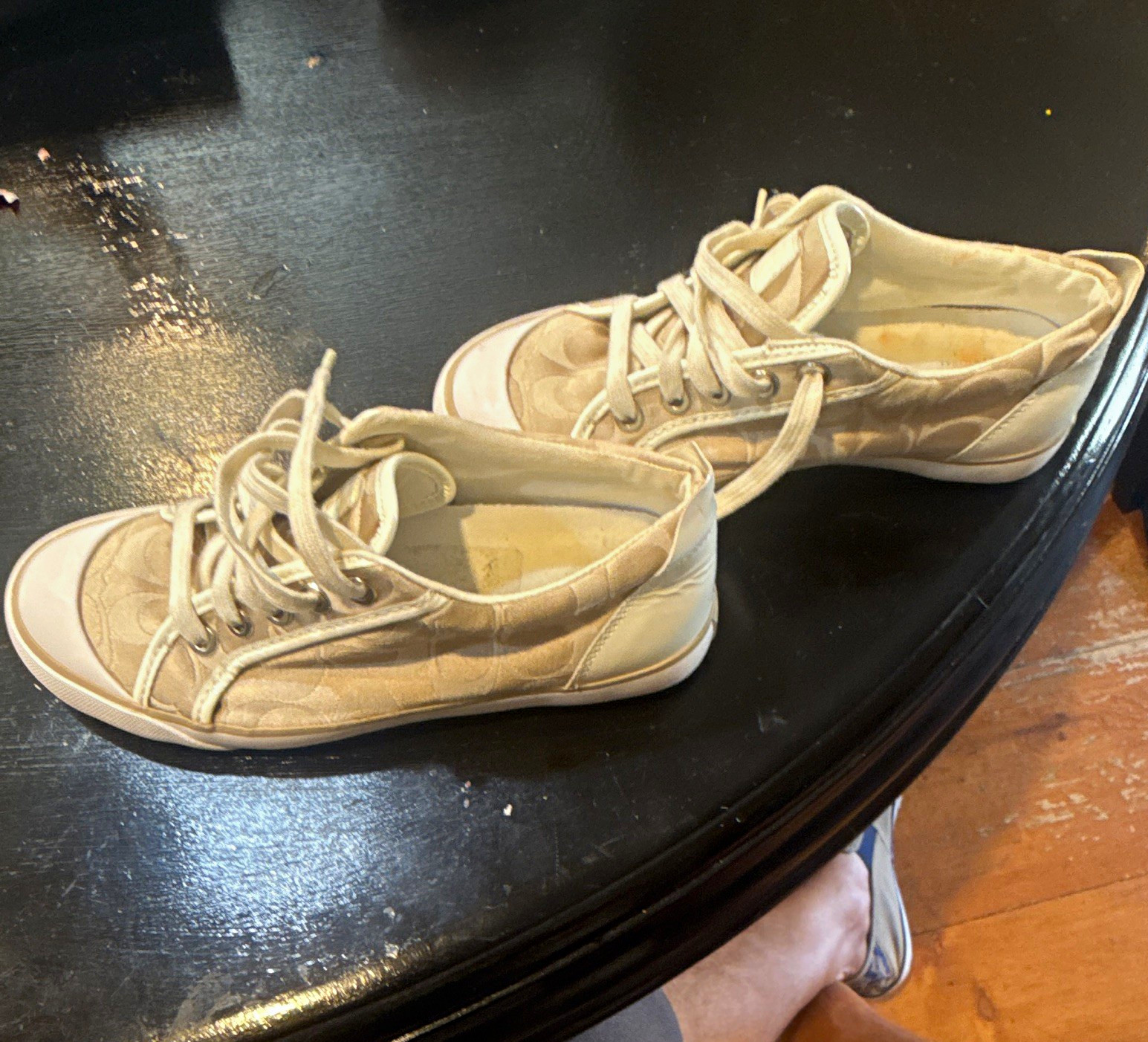 Coach Barrett BB A1081 Beige/White Signature Logo Low Top Lace-Up Sneakers