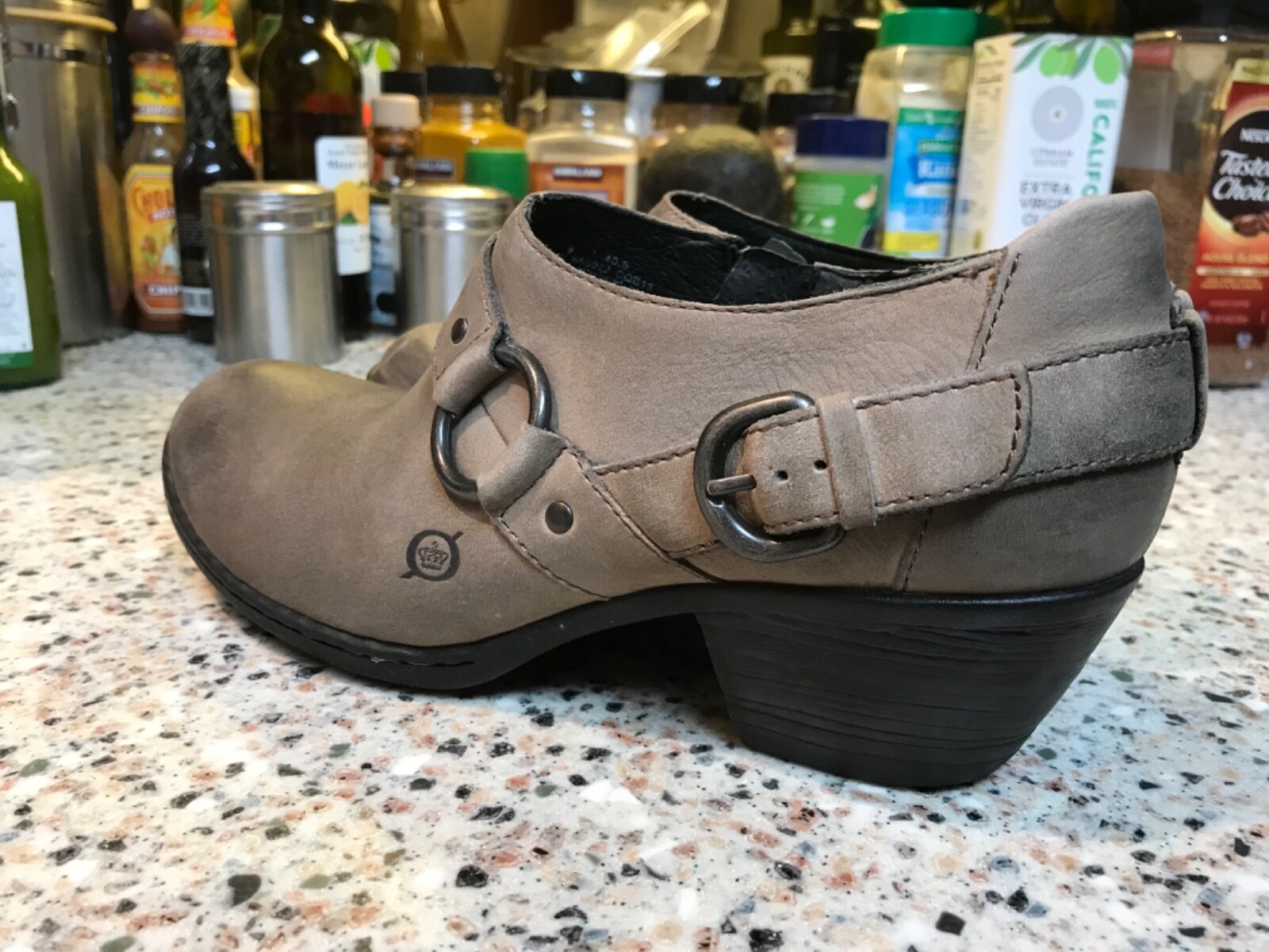 BORN COMFORT SHOES HARNESS BOOTS WOMENS SHOES SIZE 9/40.5 BOOTIES TAN/ombré