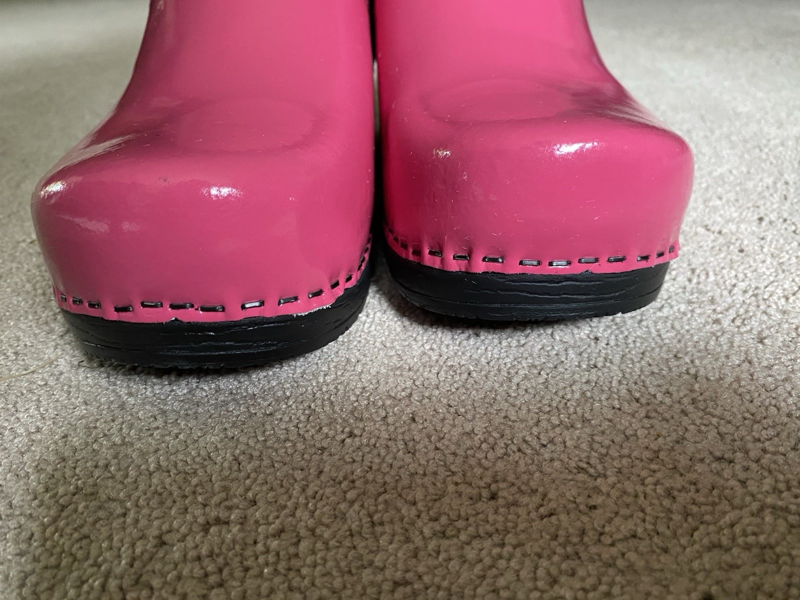 NEW BJork Swedish Professional Clogs Patent Leather PINK 43/44 12.5 Women’s