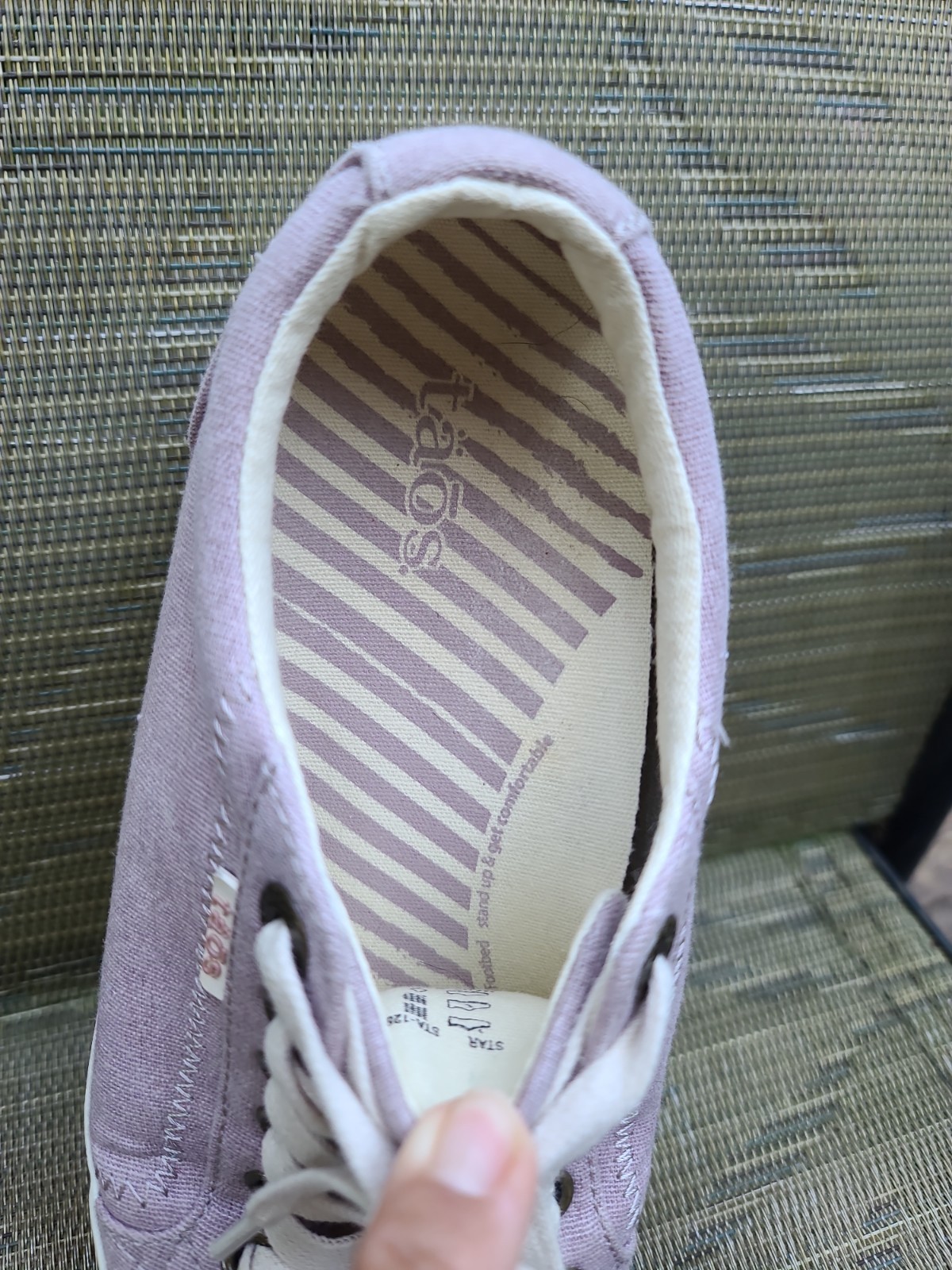 Taos Star Washed Canvas Low Top Sneakers Shoes 7 Blush Lavender