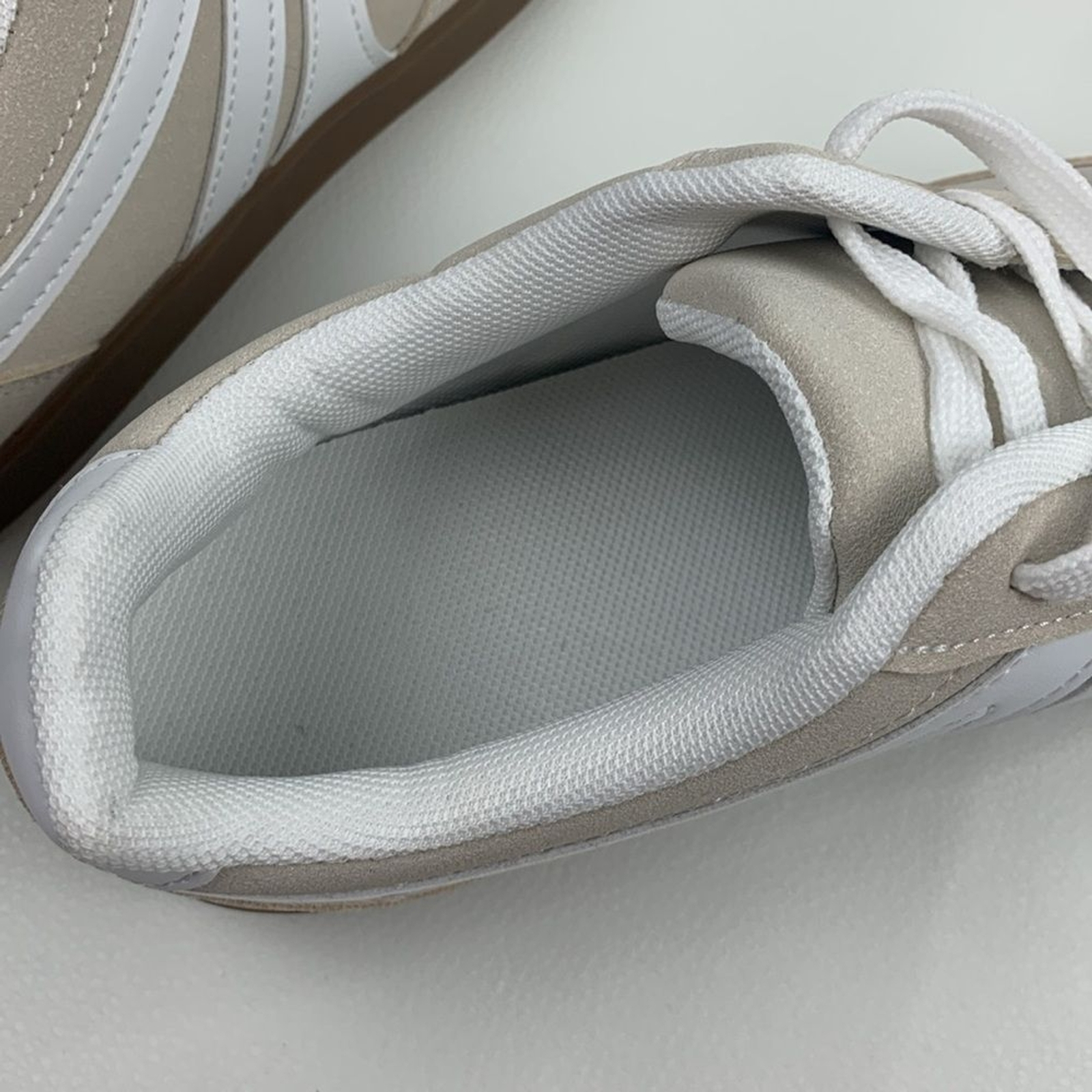 Beige Creme & White Lace up Casual Sneakers Size 40 (9) New NWOT