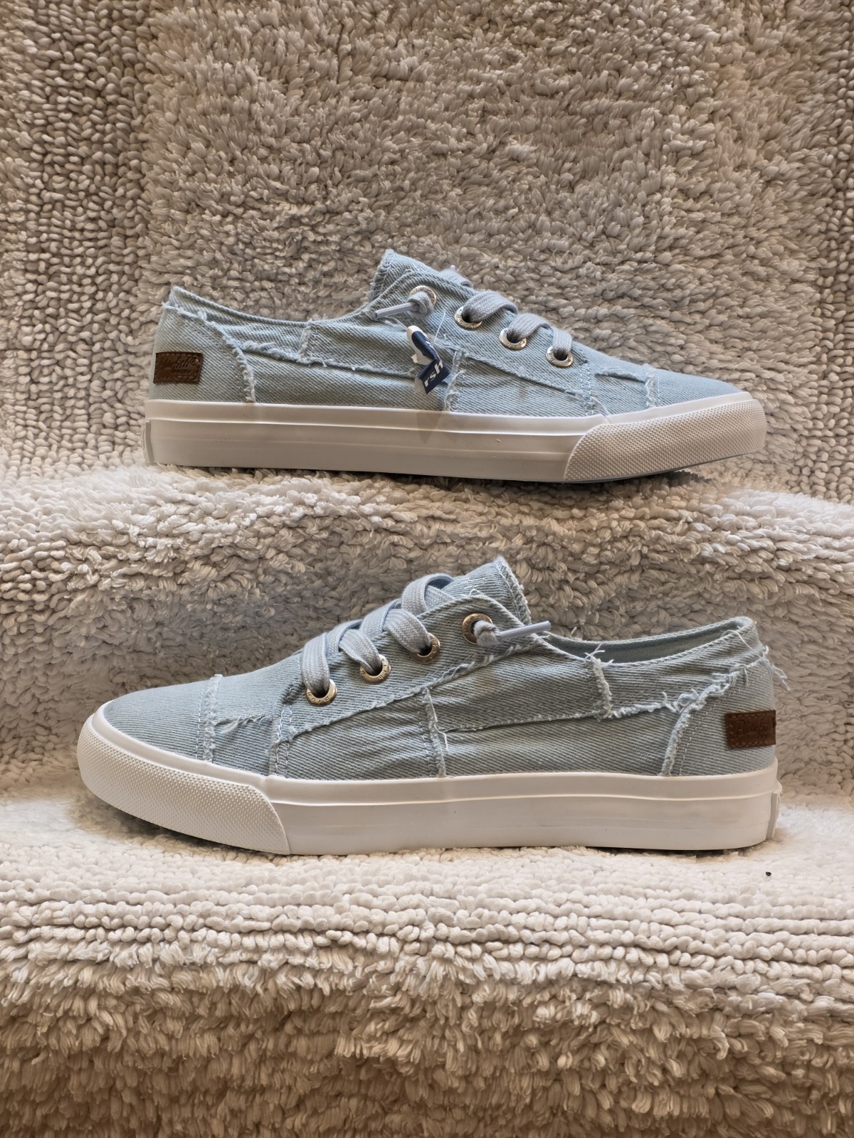 Blowfish Malibu Ice Blue Distressed “Maxine” Womems8 Canvas Slip On Sneakers NEW